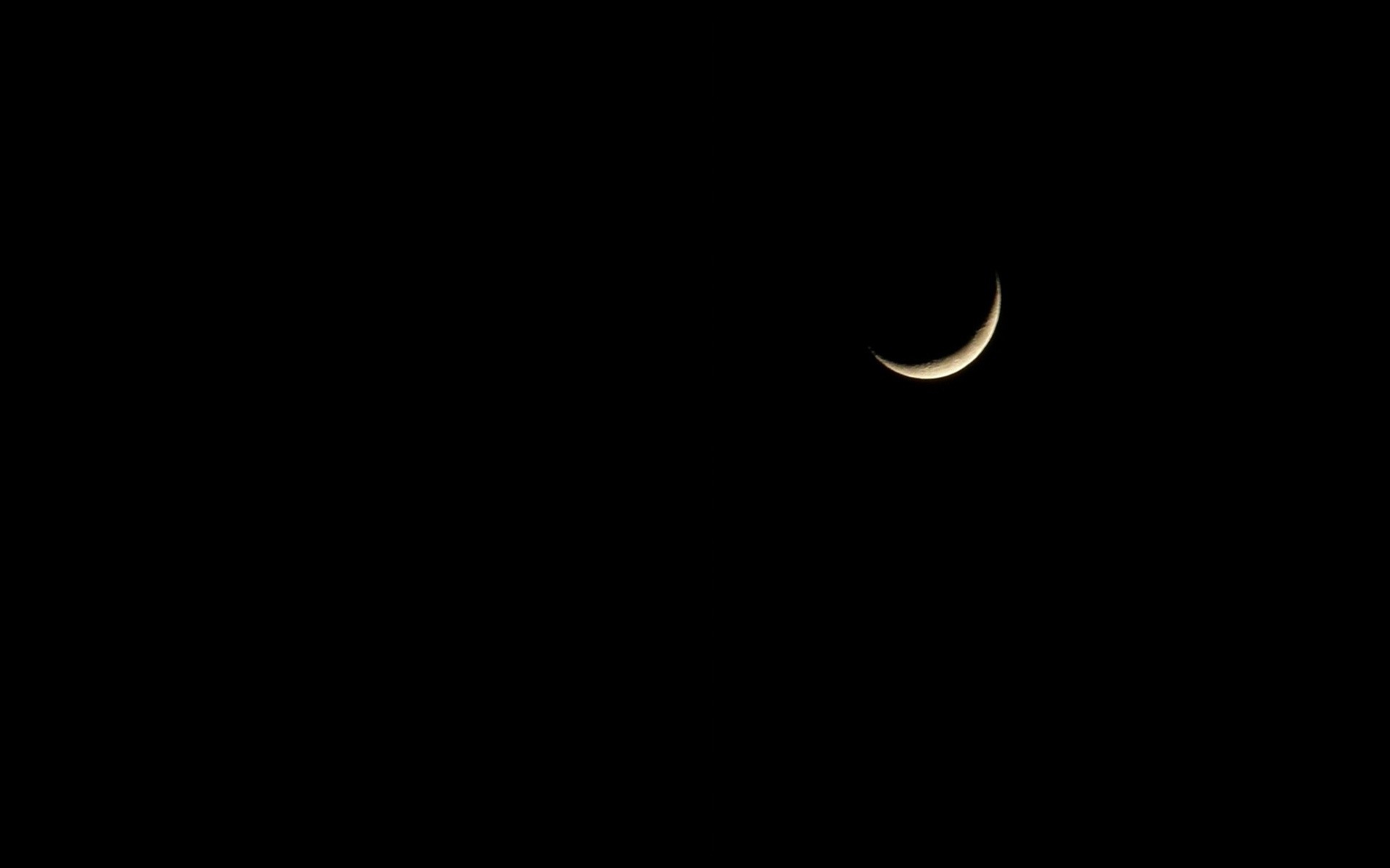 Crescent Moon in Darkness HD Wallpaper