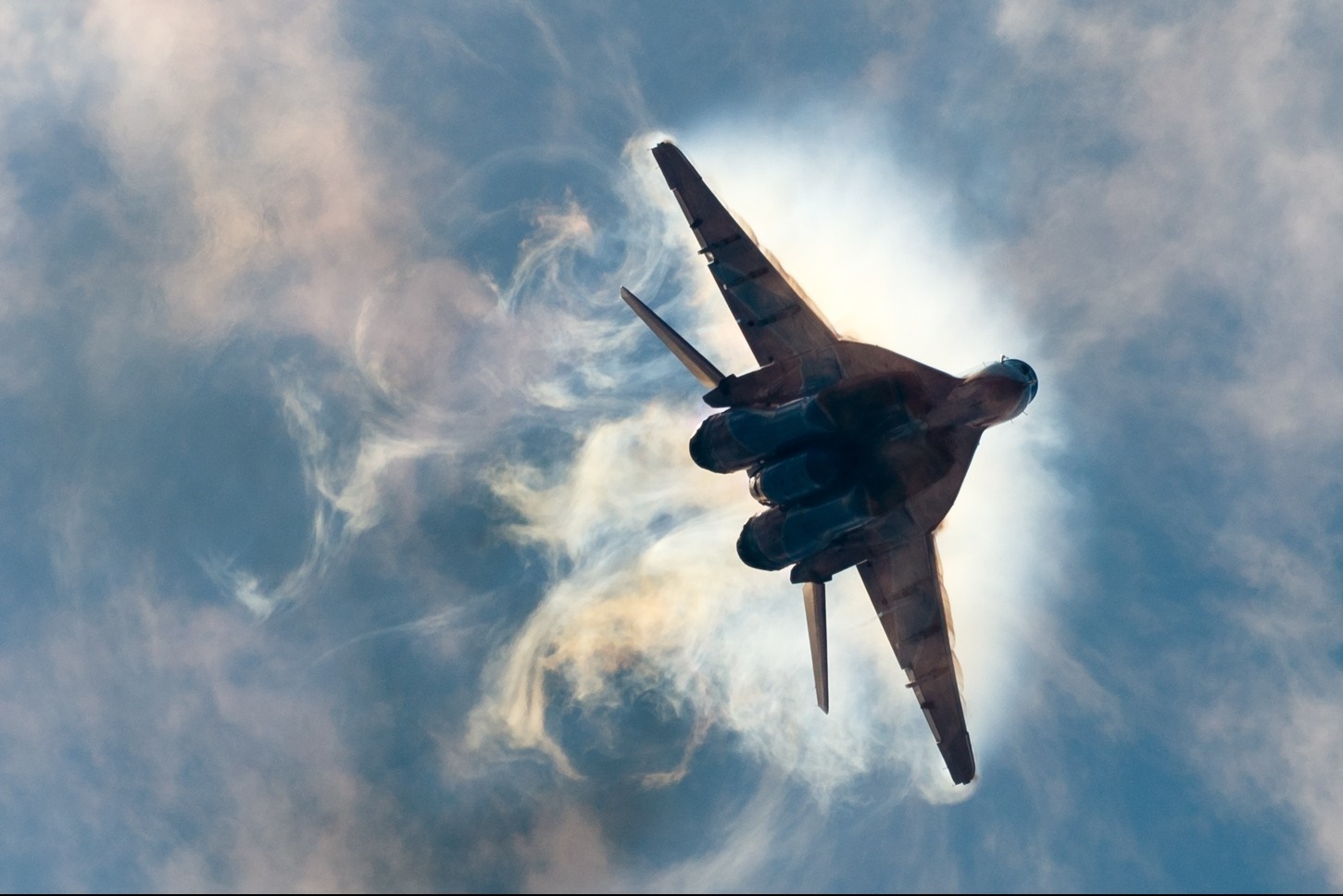 Fighter jet flying in the sky HD Wallpaper