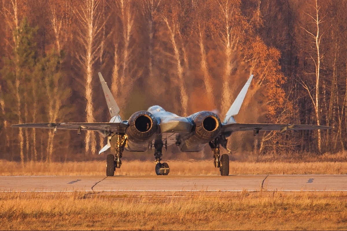 Sukhoi T-50 PAK FA fighter jet on runway HD Wallpaper
