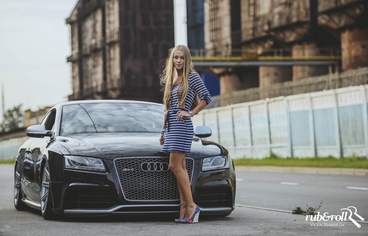 Woman in striped dress posing with black Audi RS5 HD Wallpaper