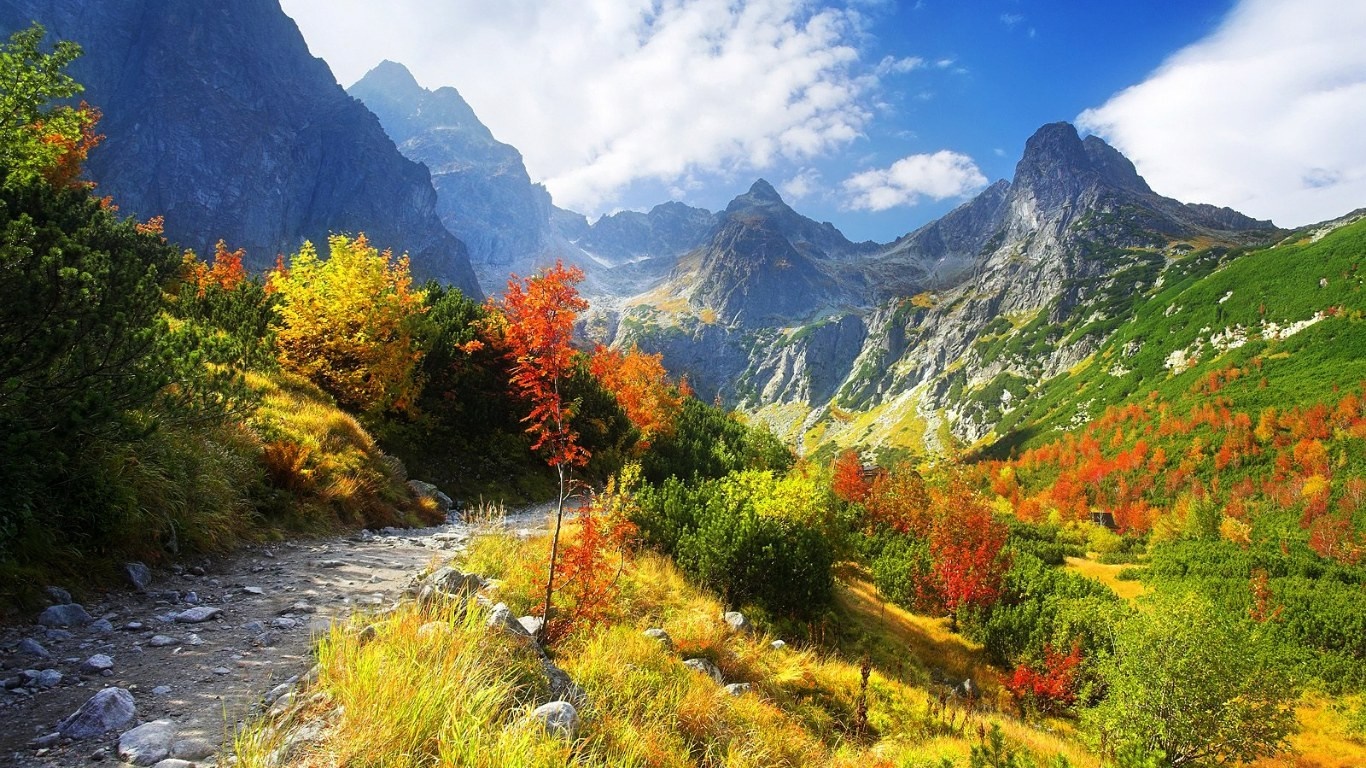 Autumn mountain valley with a hiking trail HD Wallpaper