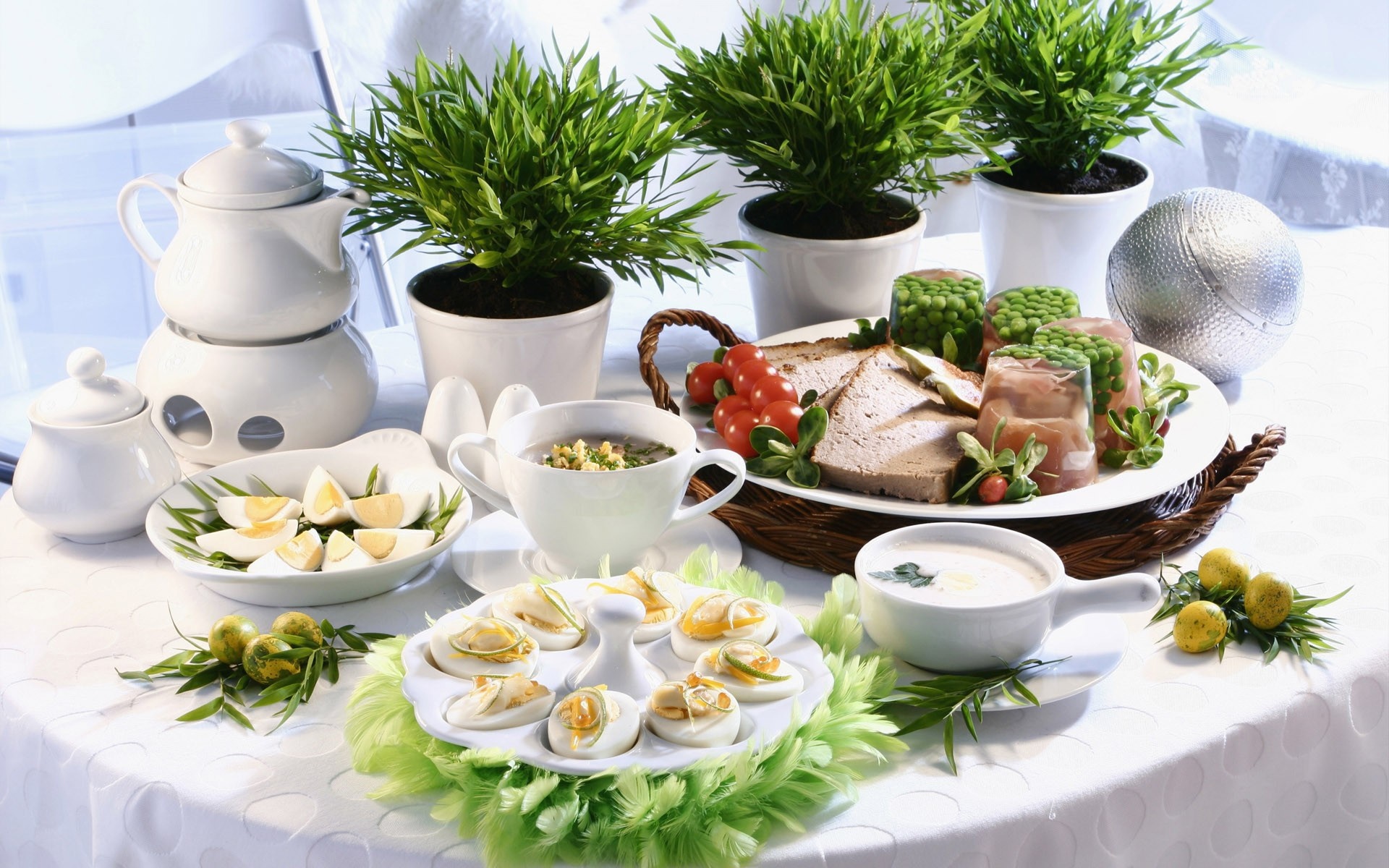 Table setting with food and plants HD Wallpaper