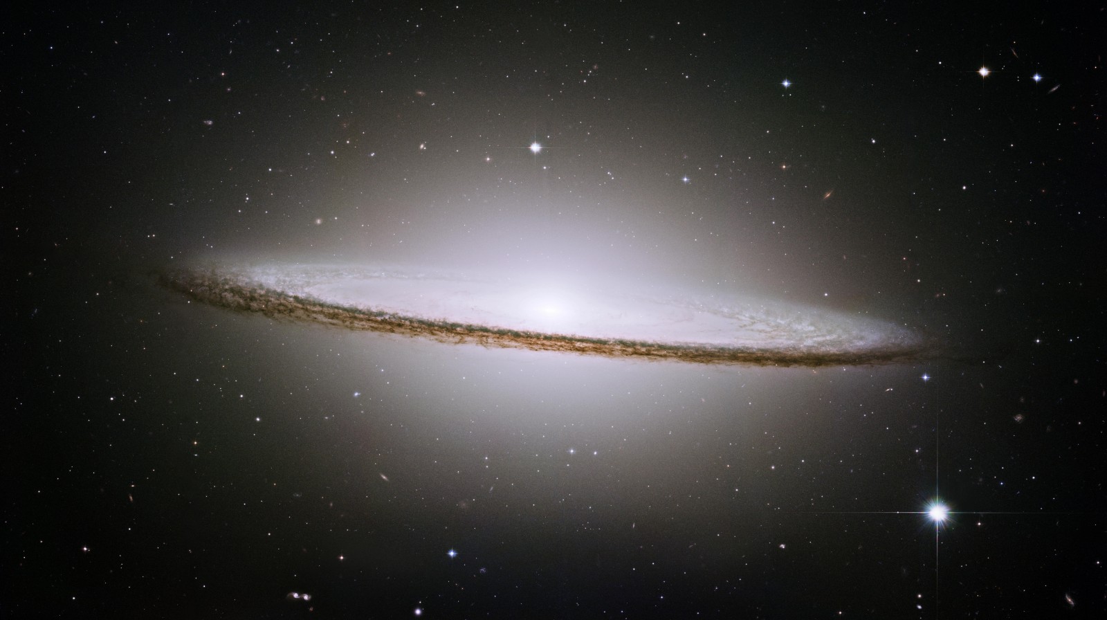 The Sombrero Galaxy in deep space HD Wallpaper