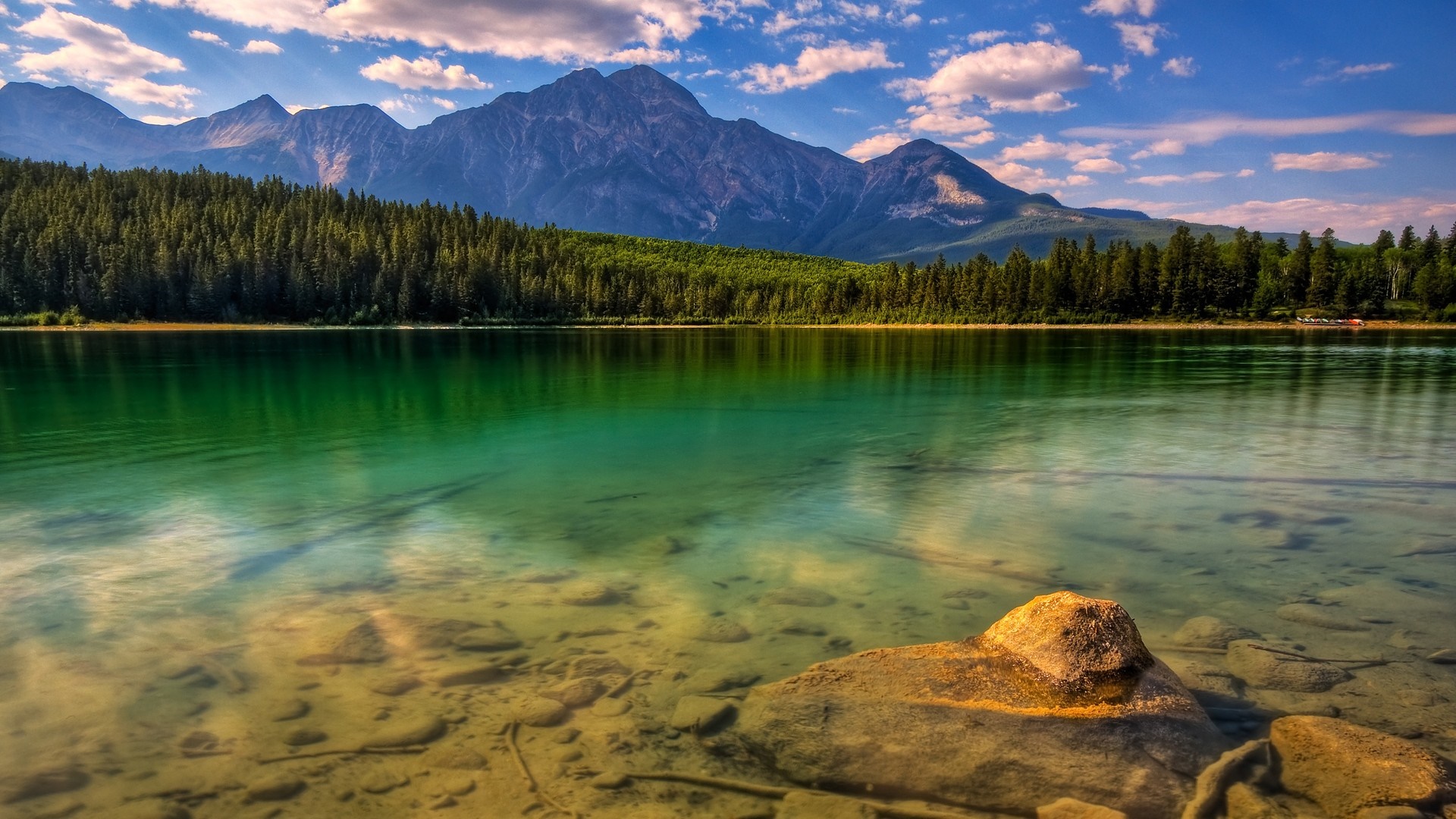 Lake with mountains and forest HD Wallpaper