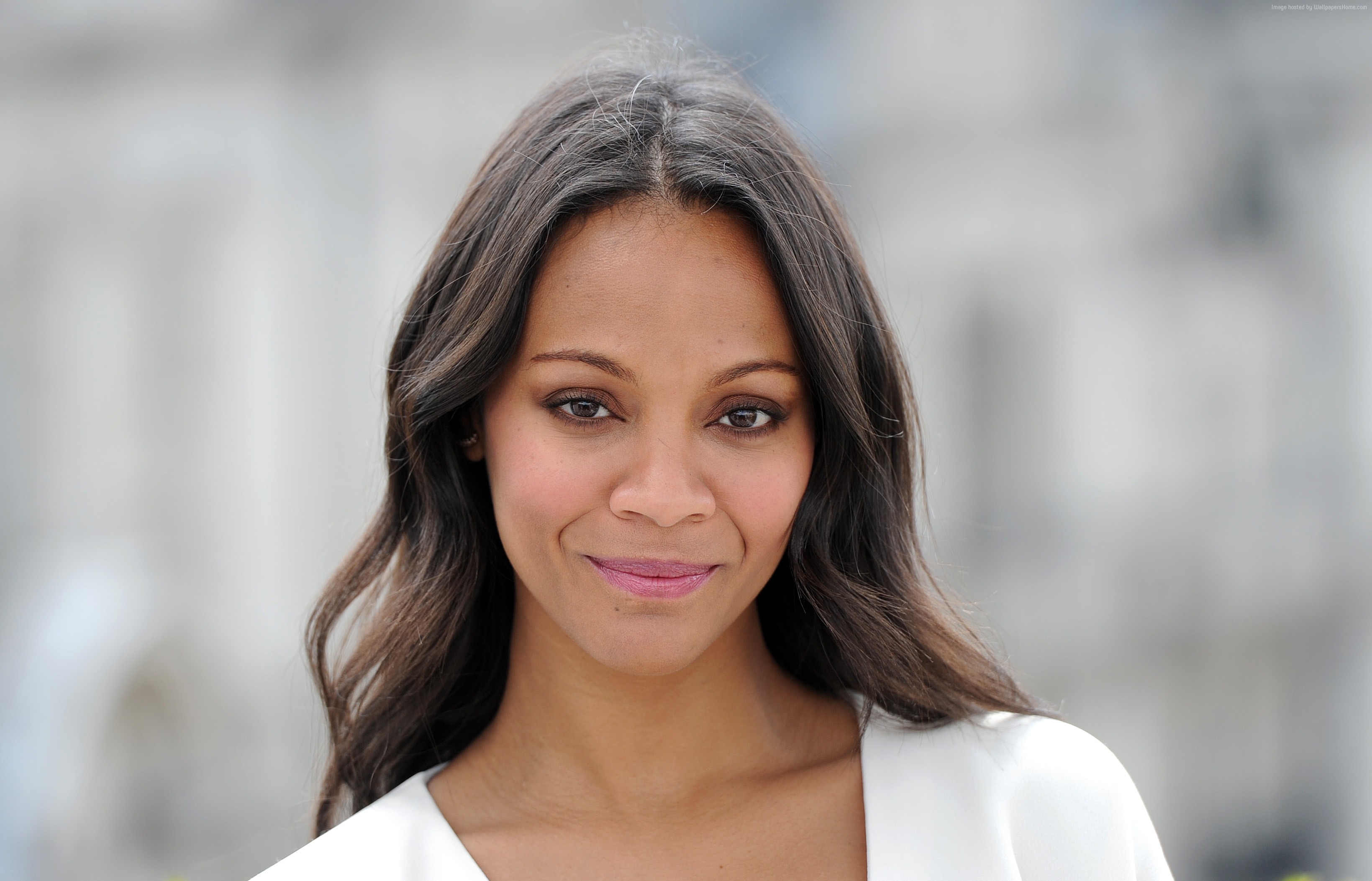 Zoe Saldana HD Wallpaper