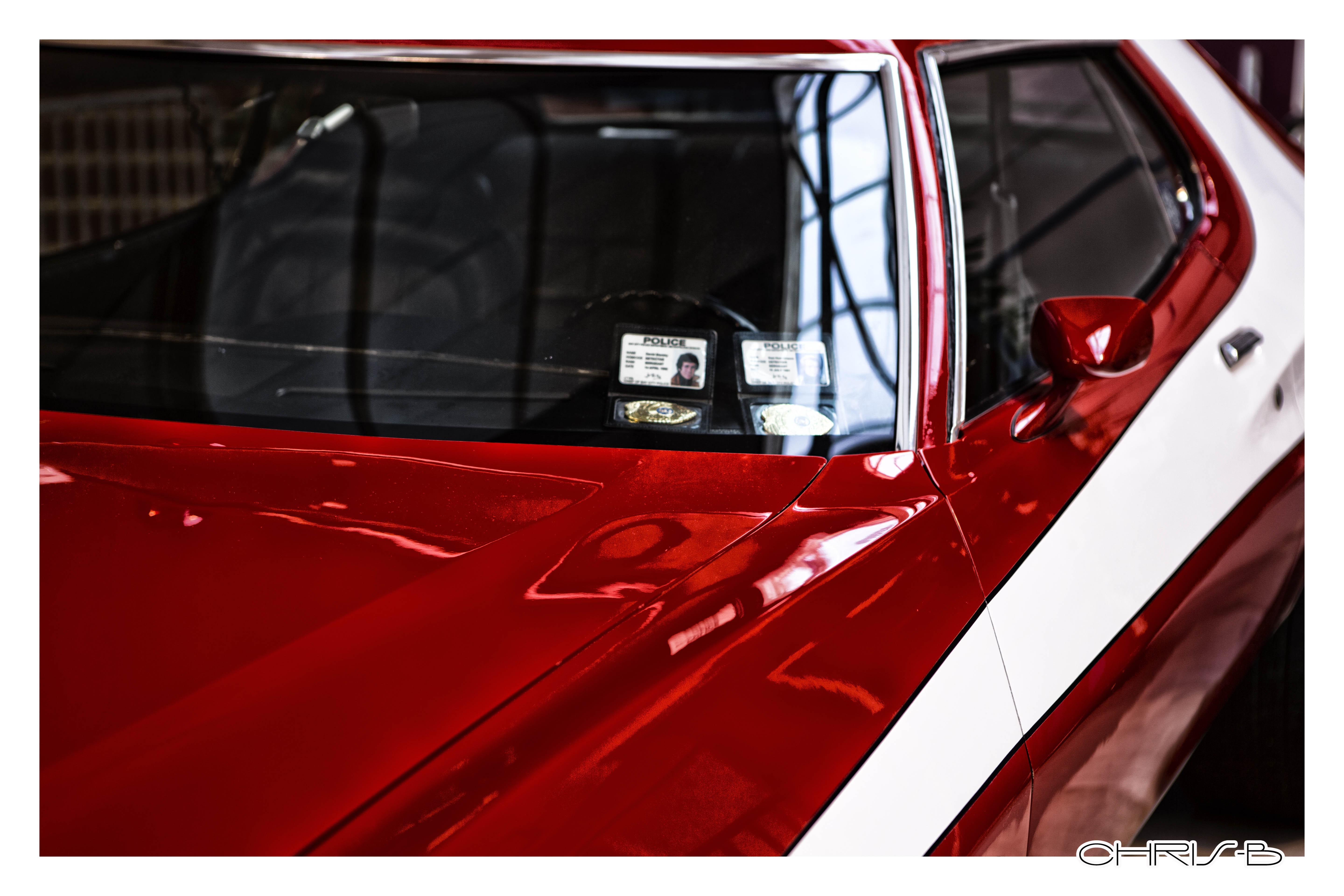 Red and white Starsky & Hutch Ford Gran Torino HD Wallpaper