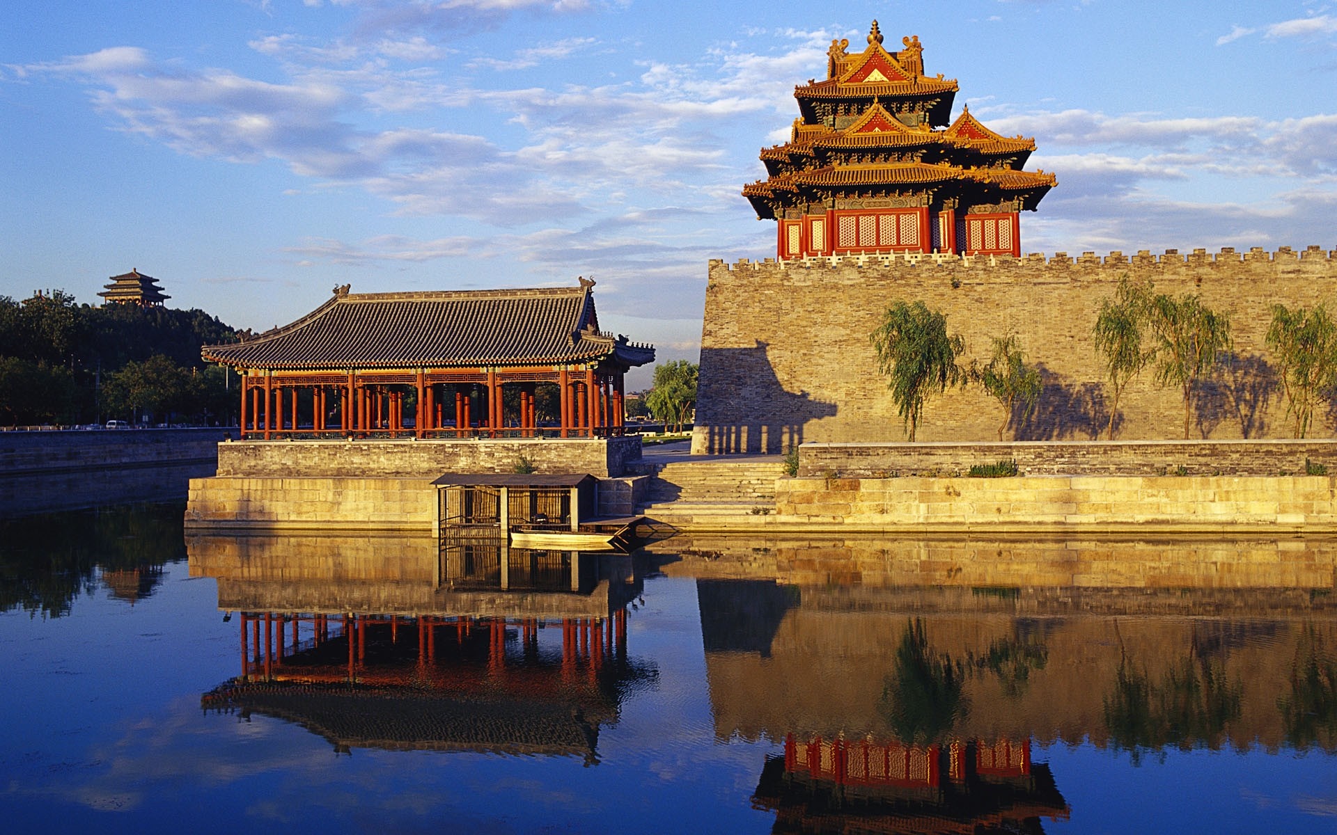Traditional Chinese architecture reflected in water at dusk HD Wallpaper