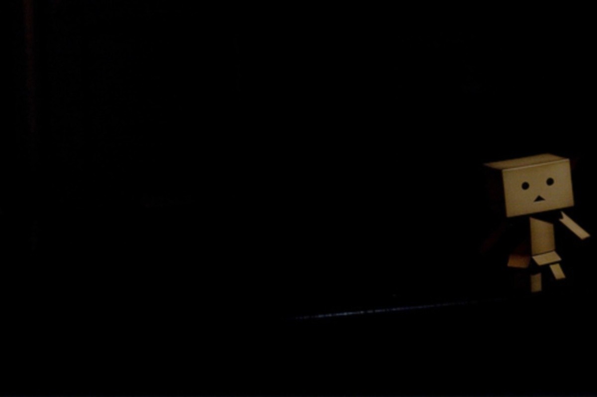Danbo character in darkness with light HD Wallpaper