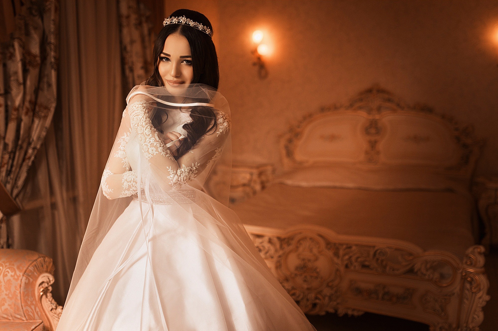 Bride in a wedding dress with a veil and tiara HD Wallpaper