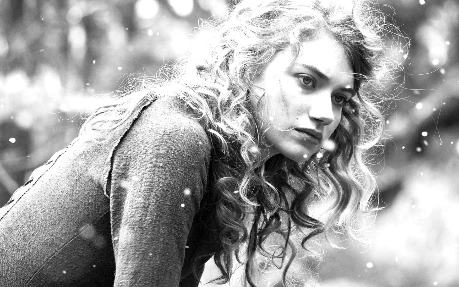 Imogen Poots in monochrome portrait HD Wallpaper