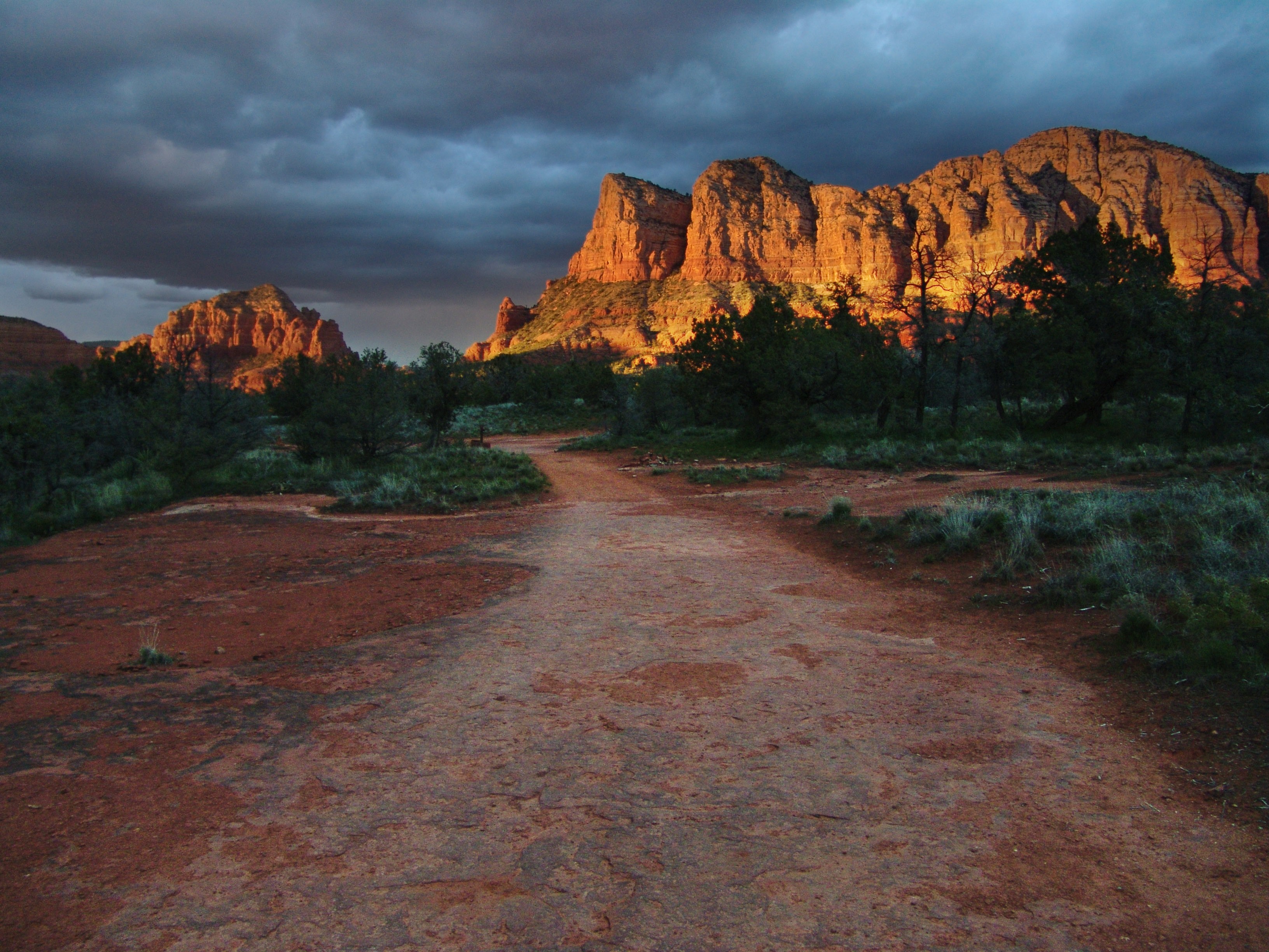 Sunset Glow on Rocky Plateau and Trail HD Wallpaper