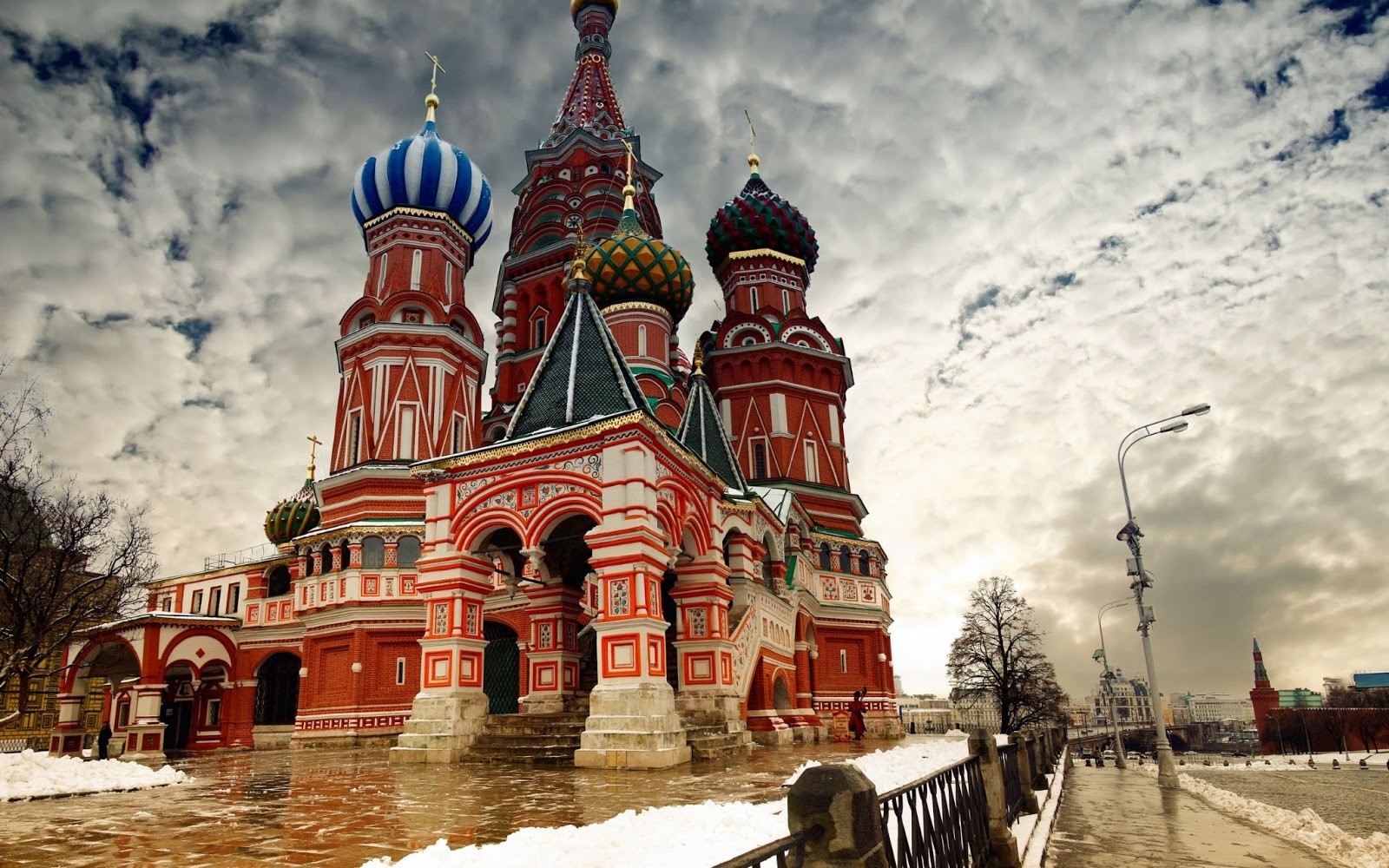 Saint Basil's Cathedral in Moscow, Russia during winter HD Wallpaper