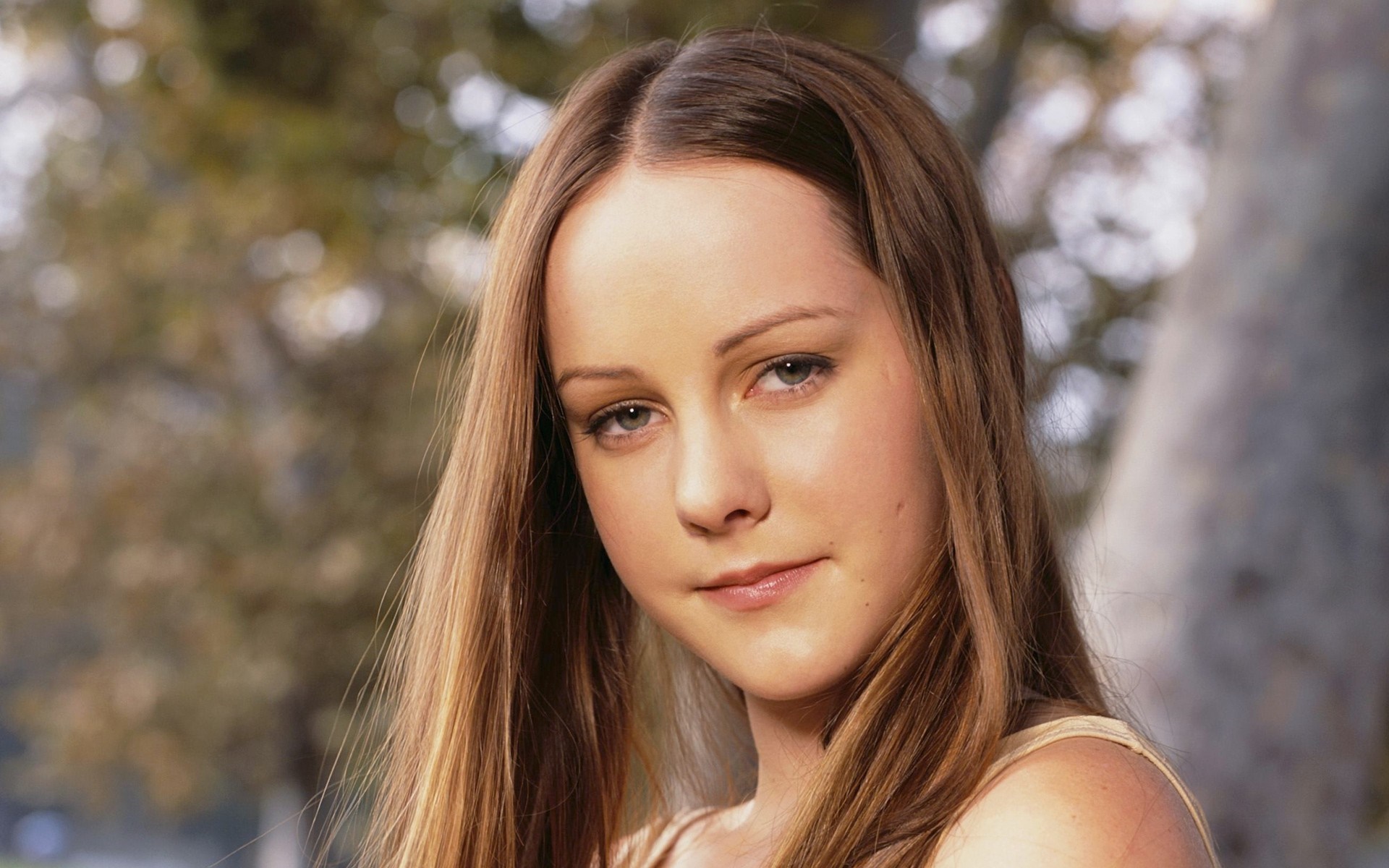 Jena Malone portrait with long brown hair HD Wallpaper