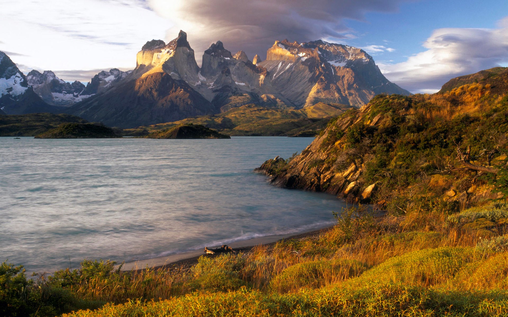 Torres del Paine National Park with lake and mountains HD Wallpaper