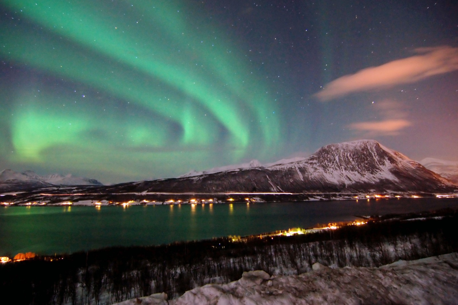 Aurora Borealis over a snow-covered mountain and fjord HD Wallpaper