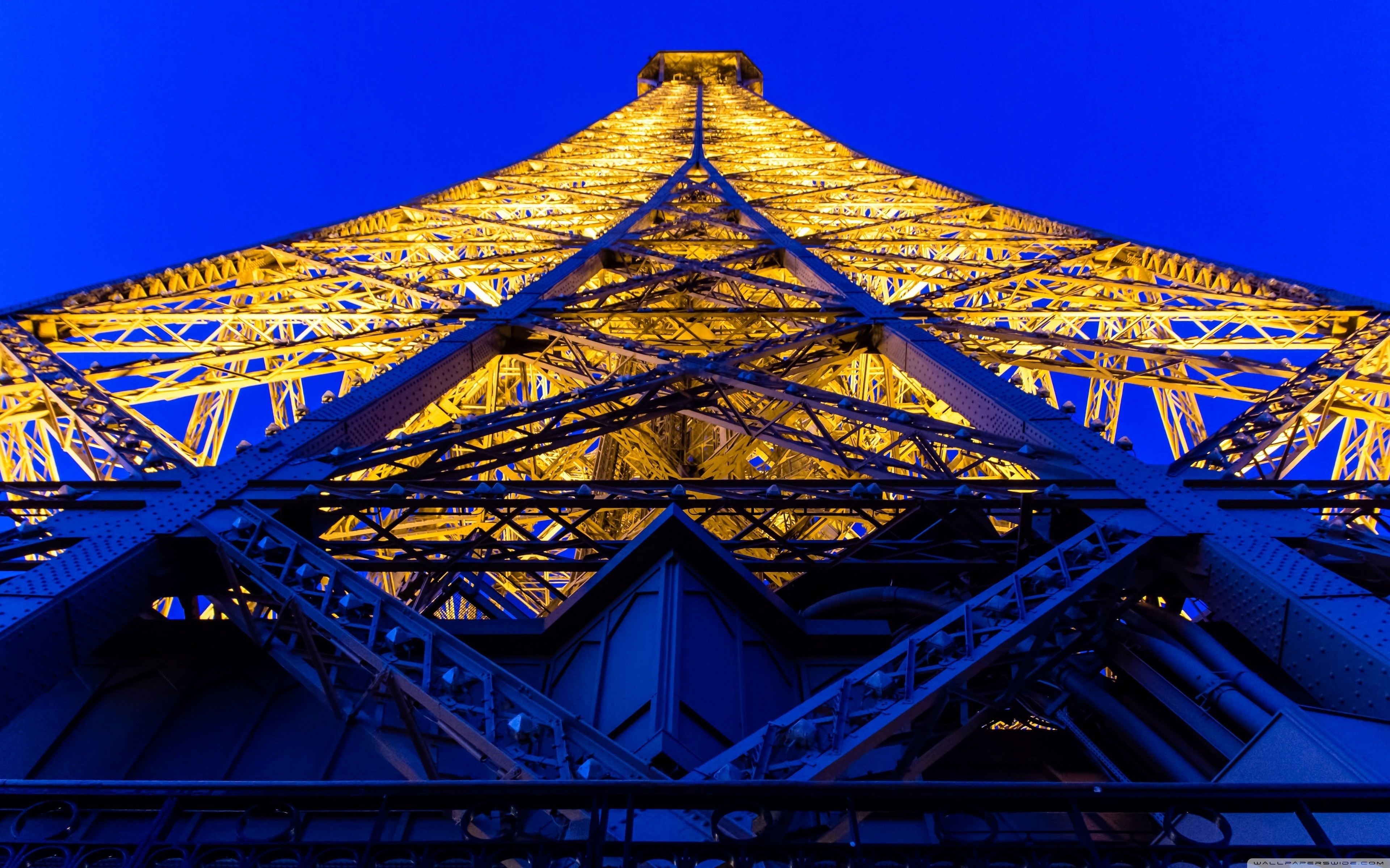 Eiffel Tower at night, worm's eye view HD Wallpaper