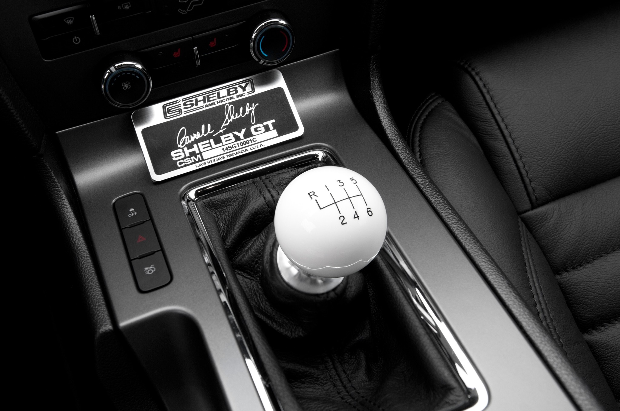 Shelby GT Manual Gear Shifter and Dashboard HD Wallpaper