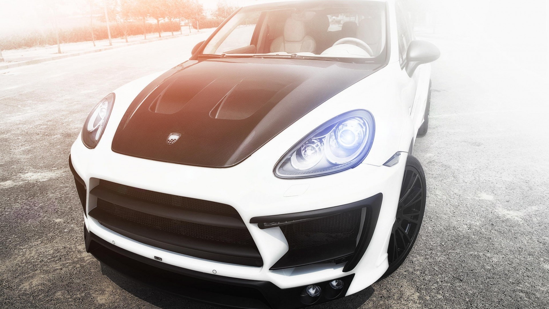 White Porsche Cayenne with carbon fiber hood HD Wallpaper