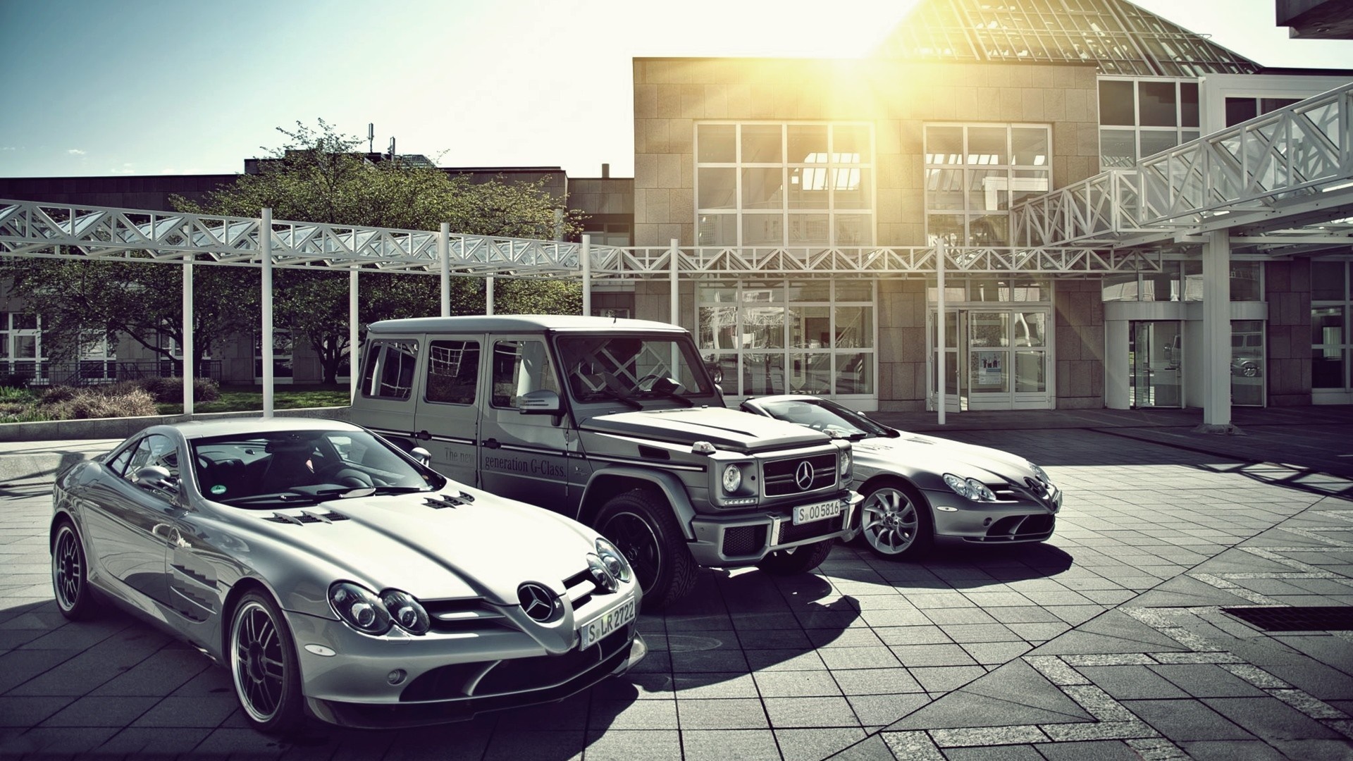 Mercedes-Benz G-Class and SLR McLaren sports cars HD Wallpaper