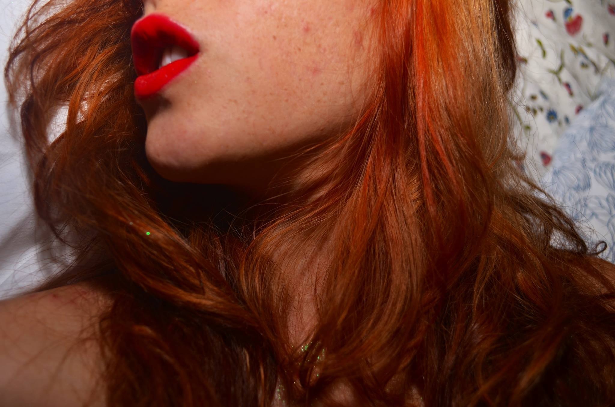 Close up of a redhead woman with red lipstick HD Wallpaper