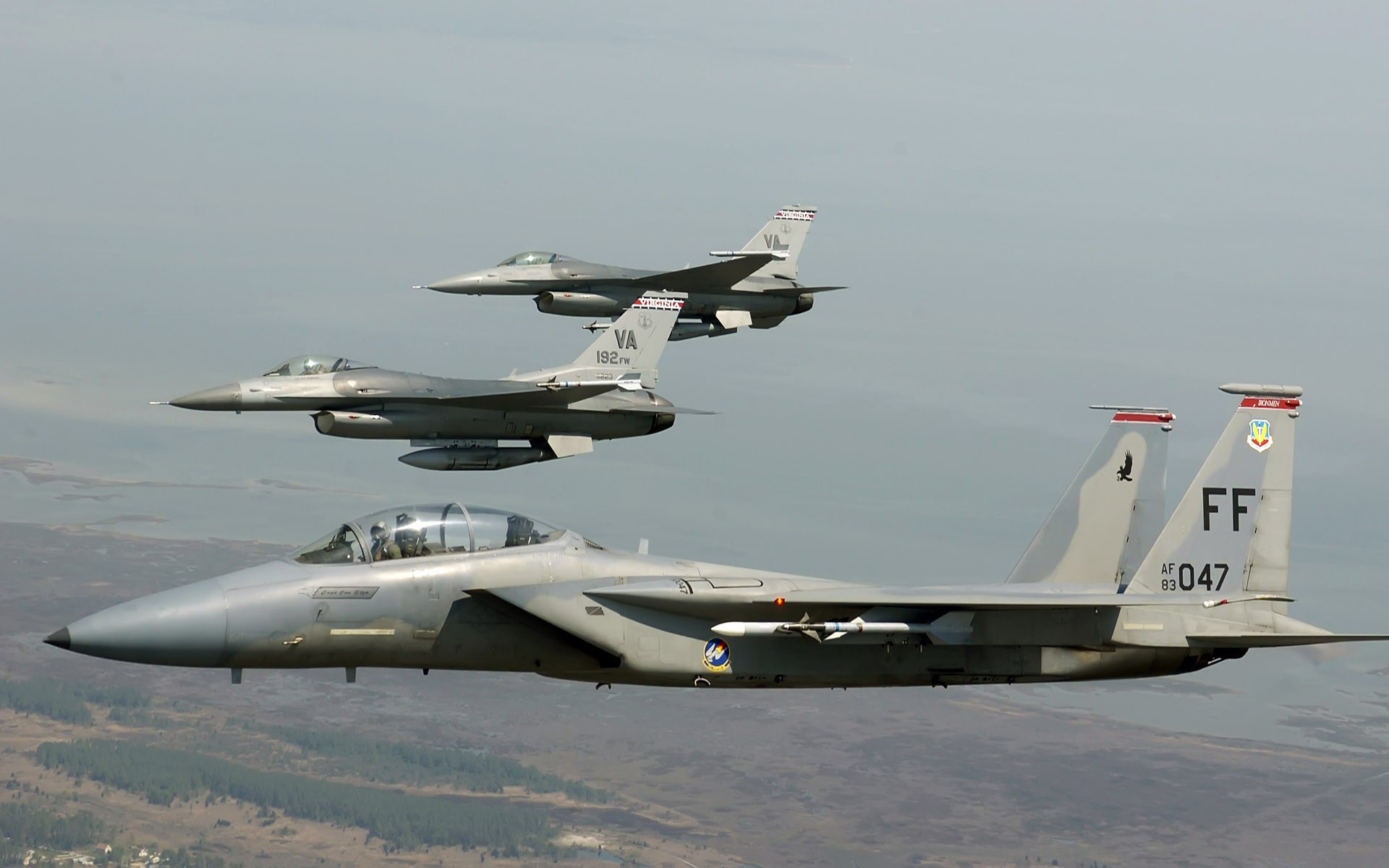 McDonnell Douglas F-15 Eagle and F-16 Fighting Falcons in flight HD Wallpaper