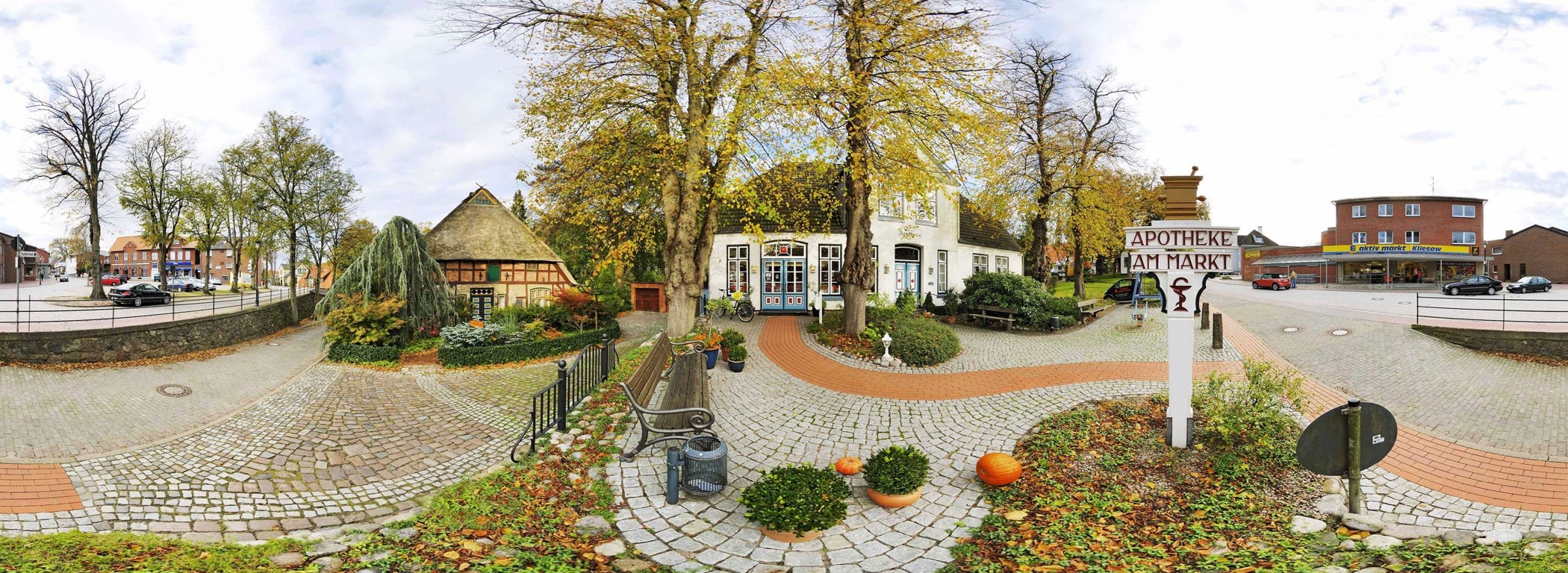 Apotheke am Markt in a German village square HD Wallpaper