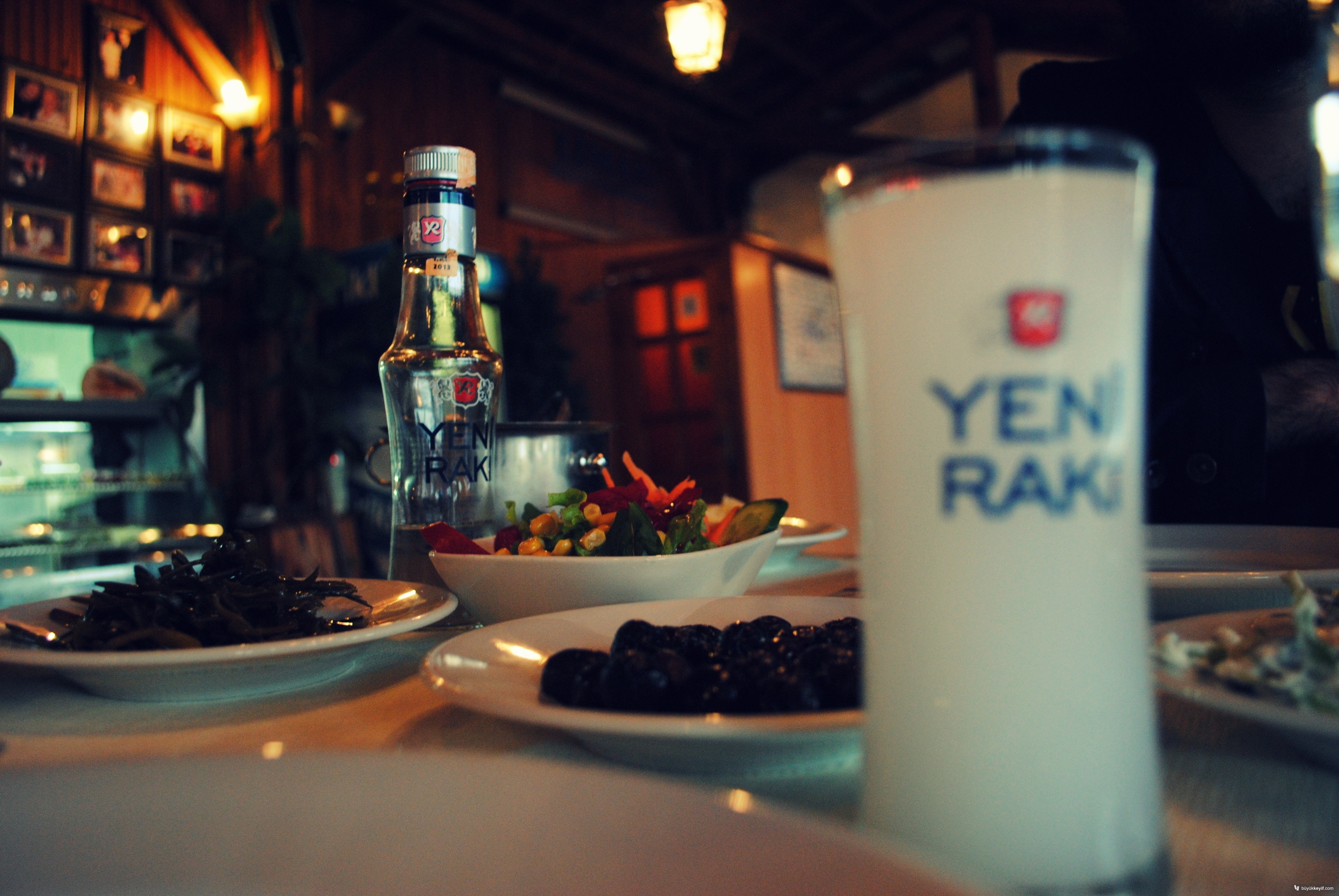 Yen Raki bottle and glass with food HD Wallpaper