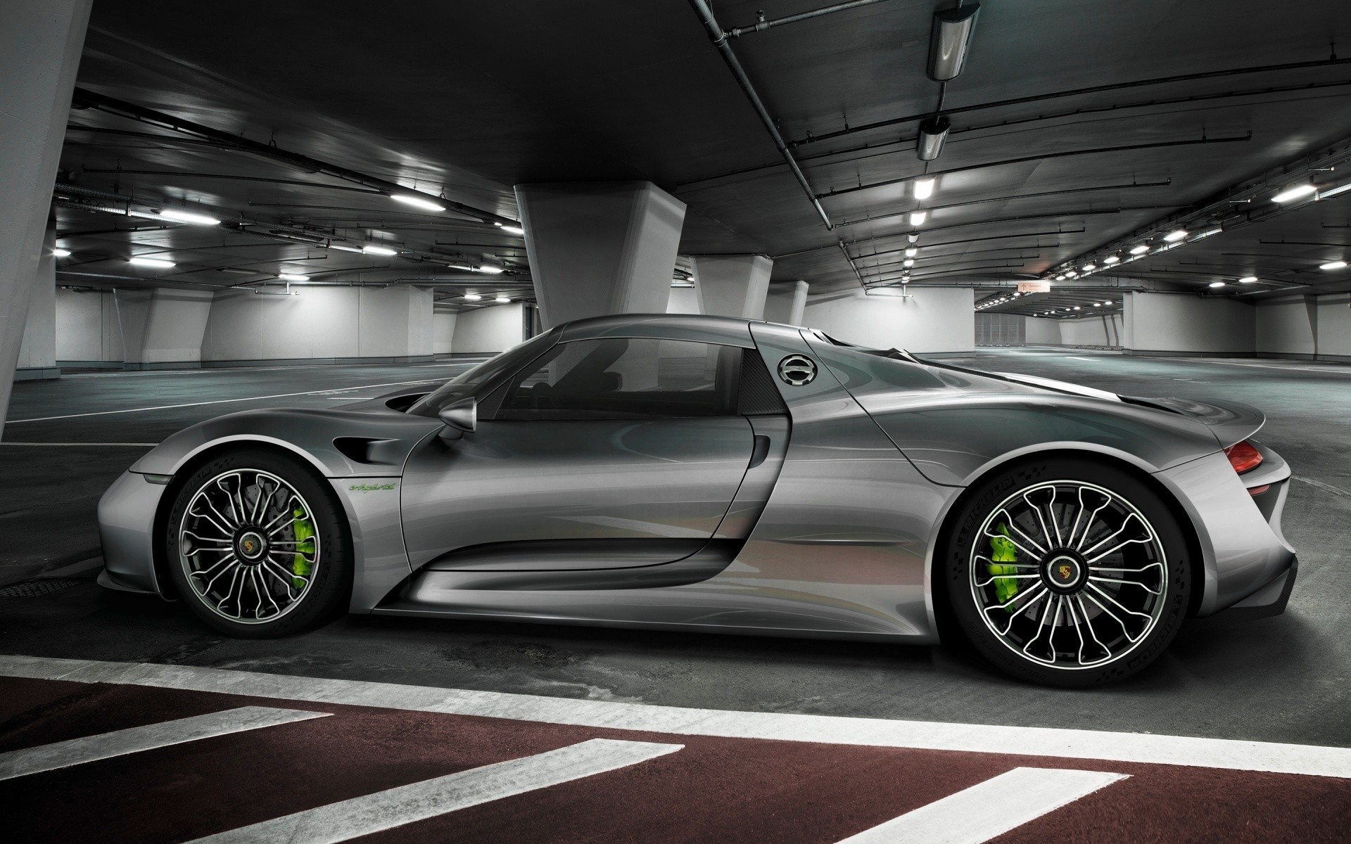 Porsche 918 Spyder in a parking garage HD Wallpaper