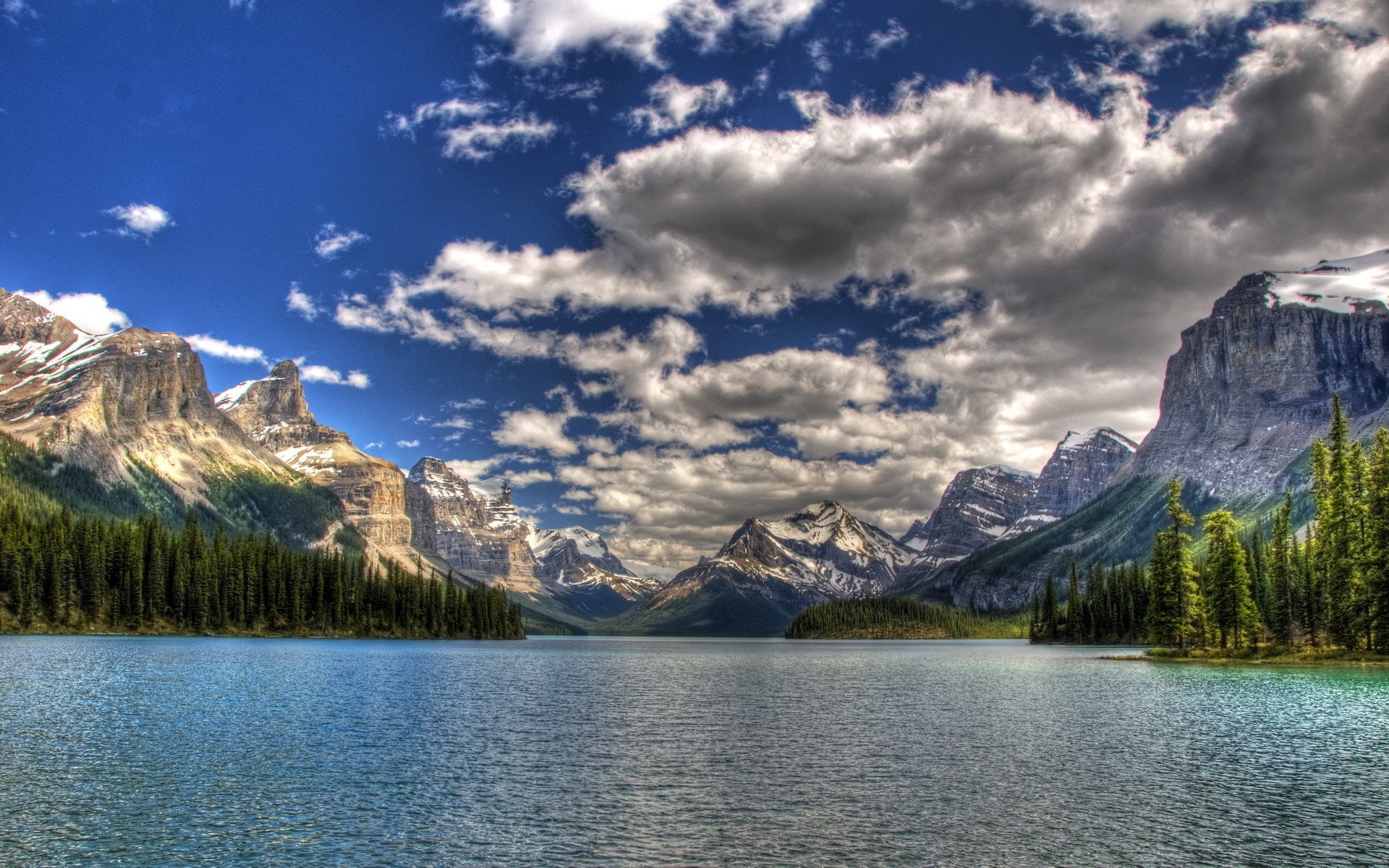 Lake Maligne, Jasper National Park, Canada HD Wallpaper
