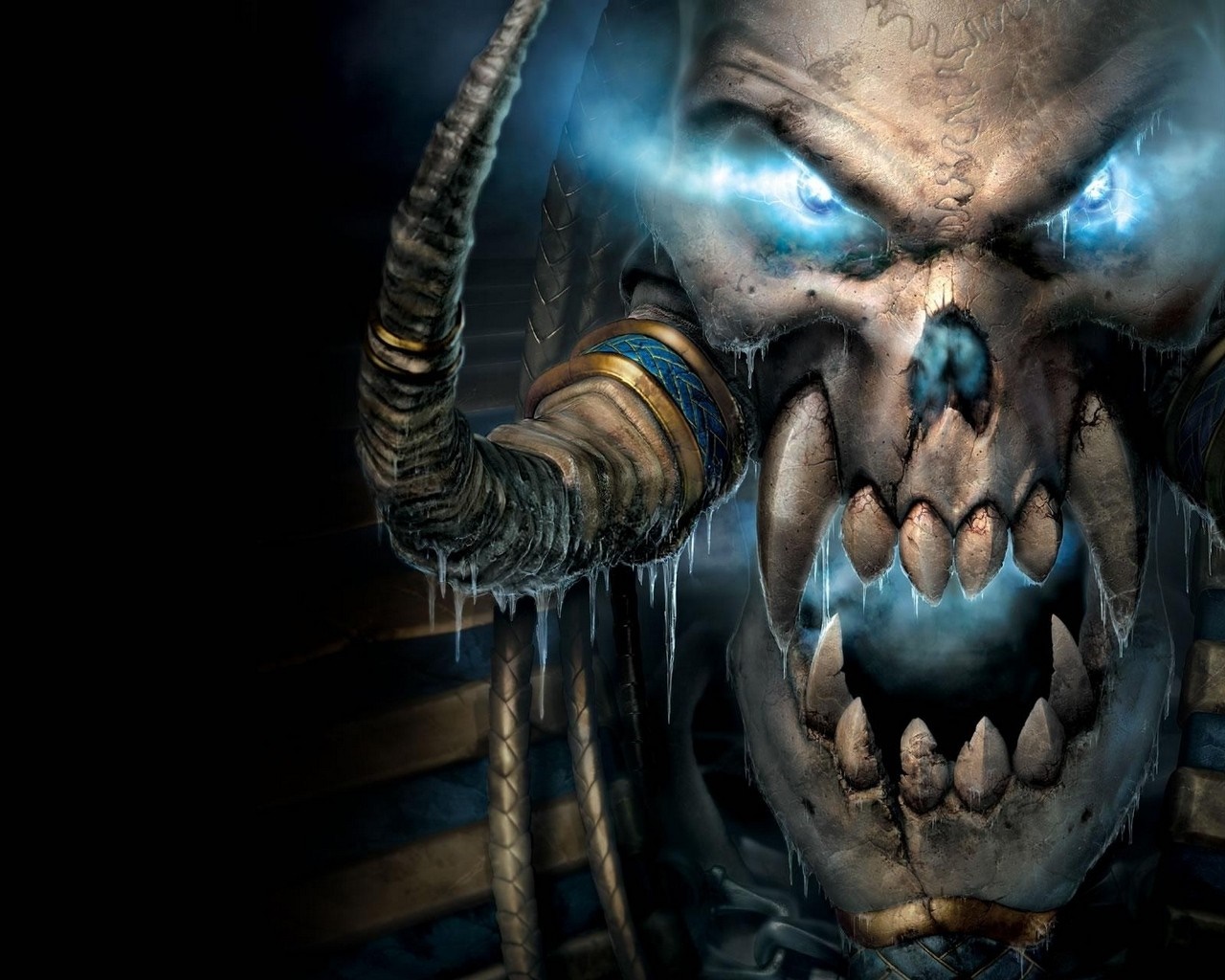 Skull creature with glowing blue eyes from Warcraft III HD Wallpaper