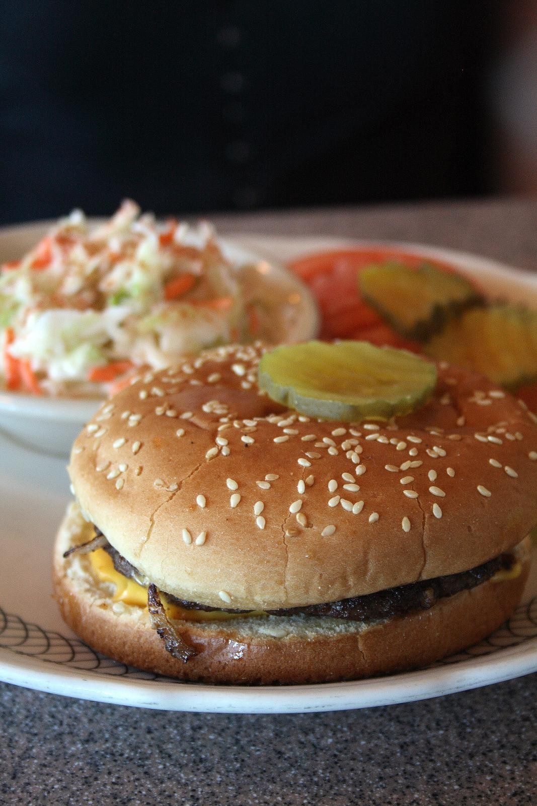 Hamburger with coleslaw and pickles HD Wallpaper