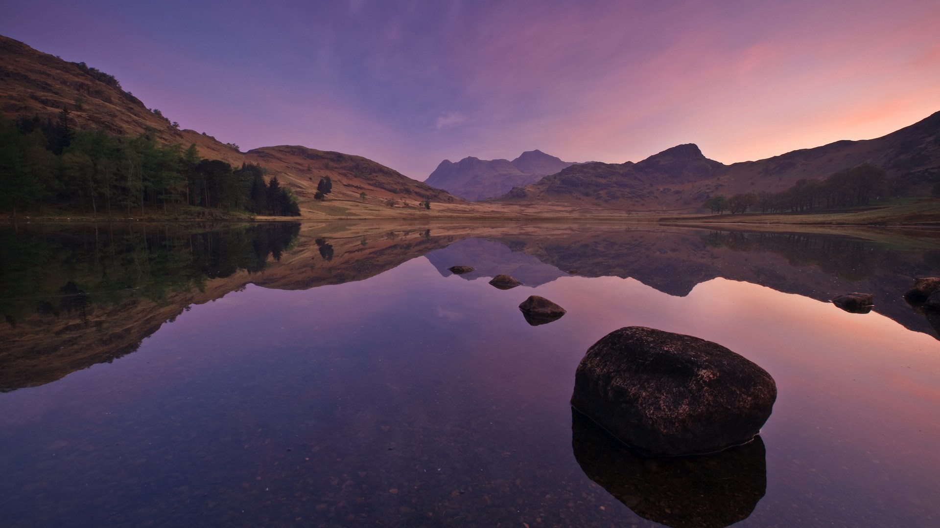 Lake and mountains at sunset HD Wallpaper