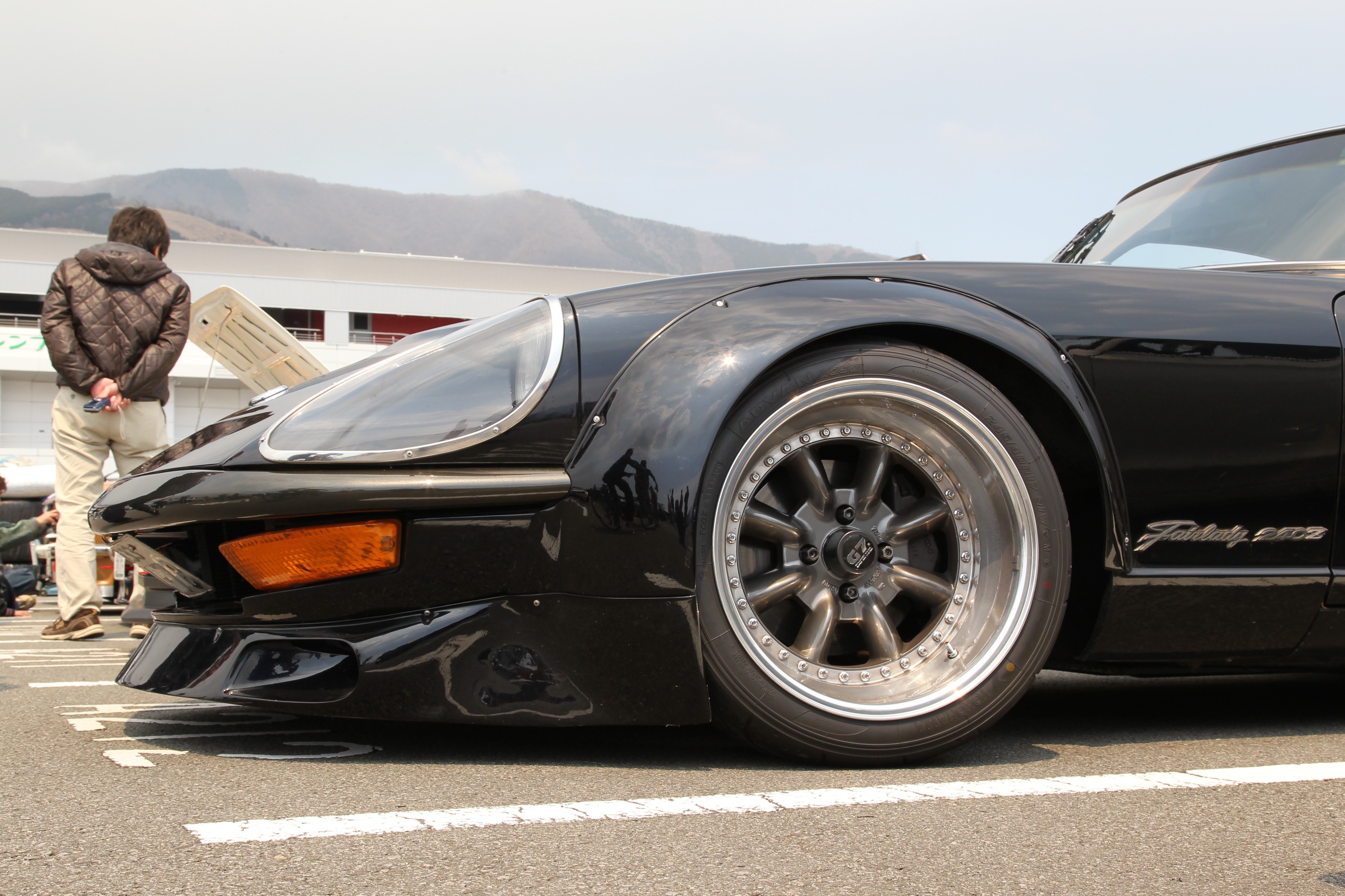 Black Datsun 240Z with custom wheels HD Wallpaper