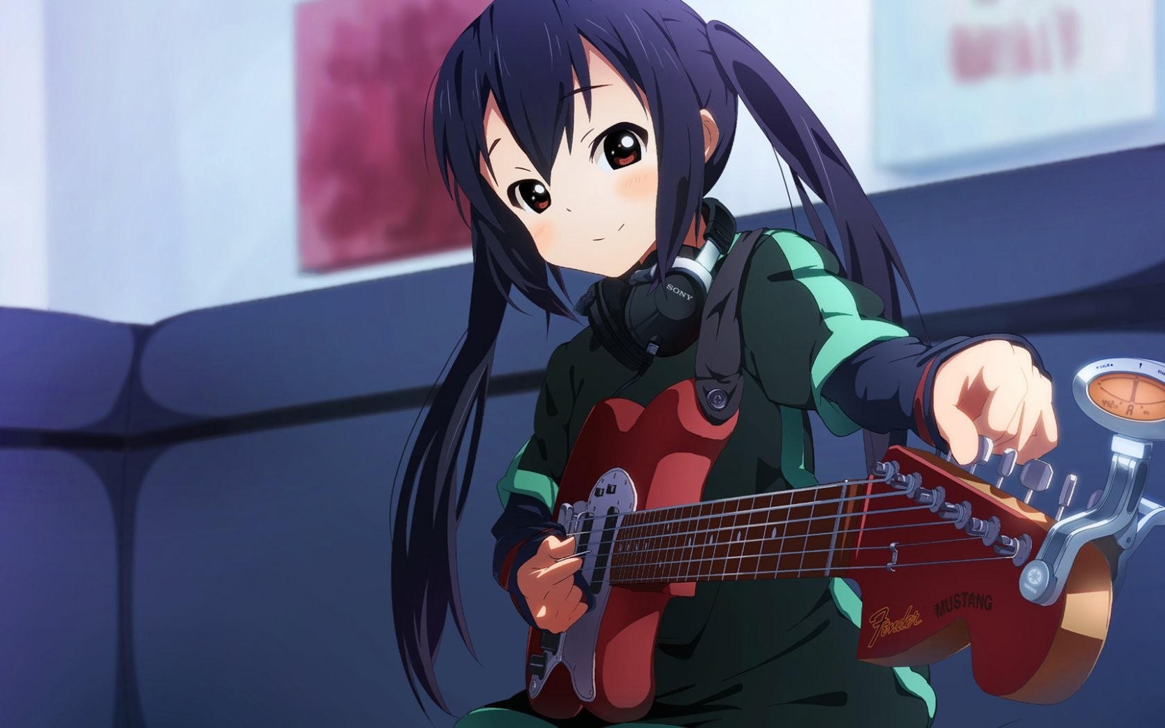 Azusa Nakano from K-On! playing a Fender Mustang guitar HD Wallpaper