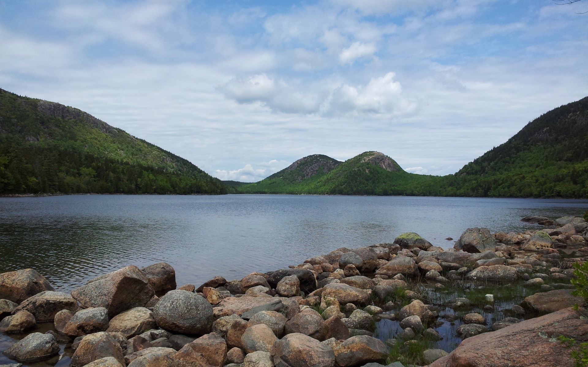 Jordan Pond and The Bubbles mountains, Acadia National Park HD Wallpaper
