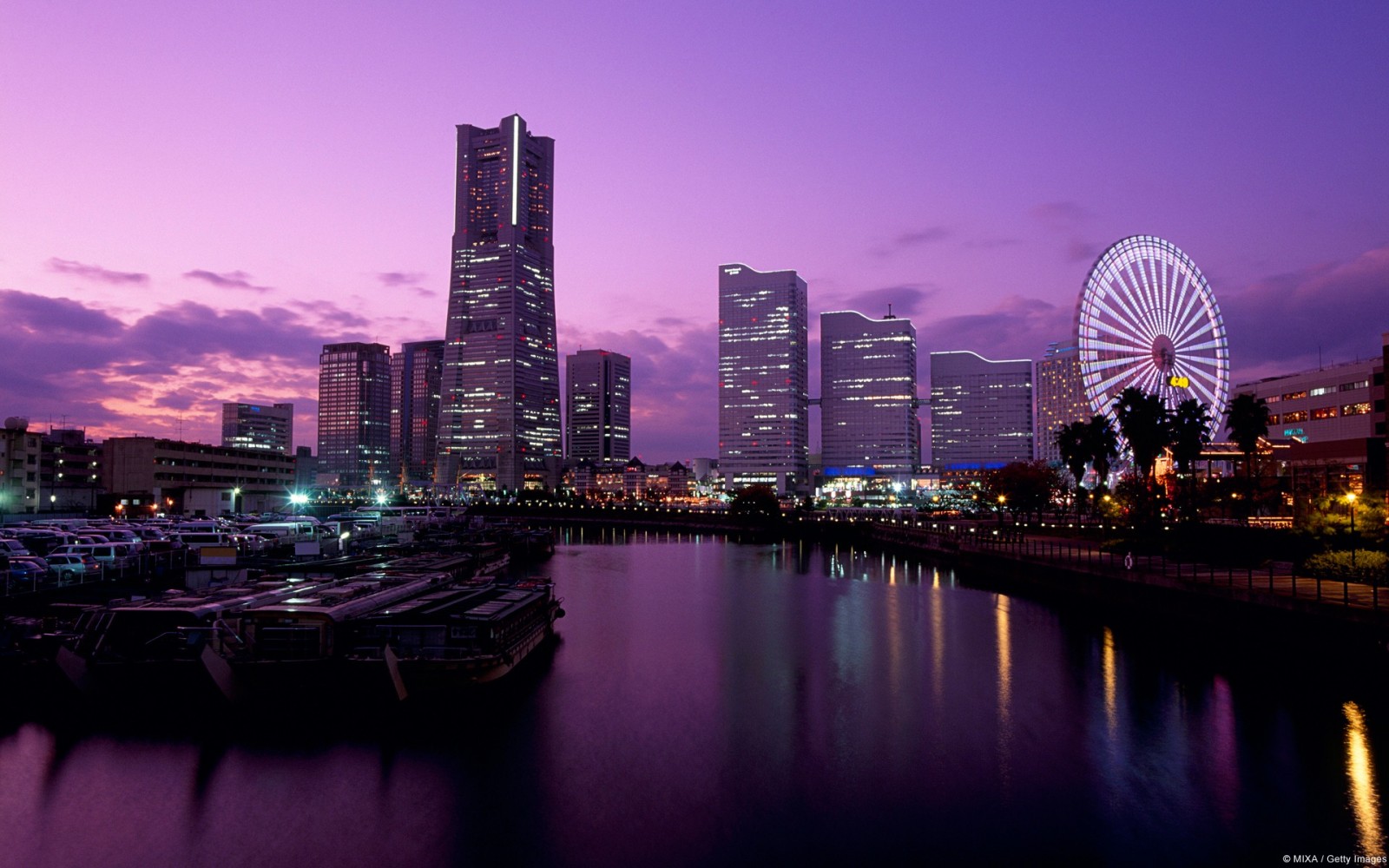 Yokohama cityscape at dusk with Landmark Tower and Ferris wheel HD Wallpaper