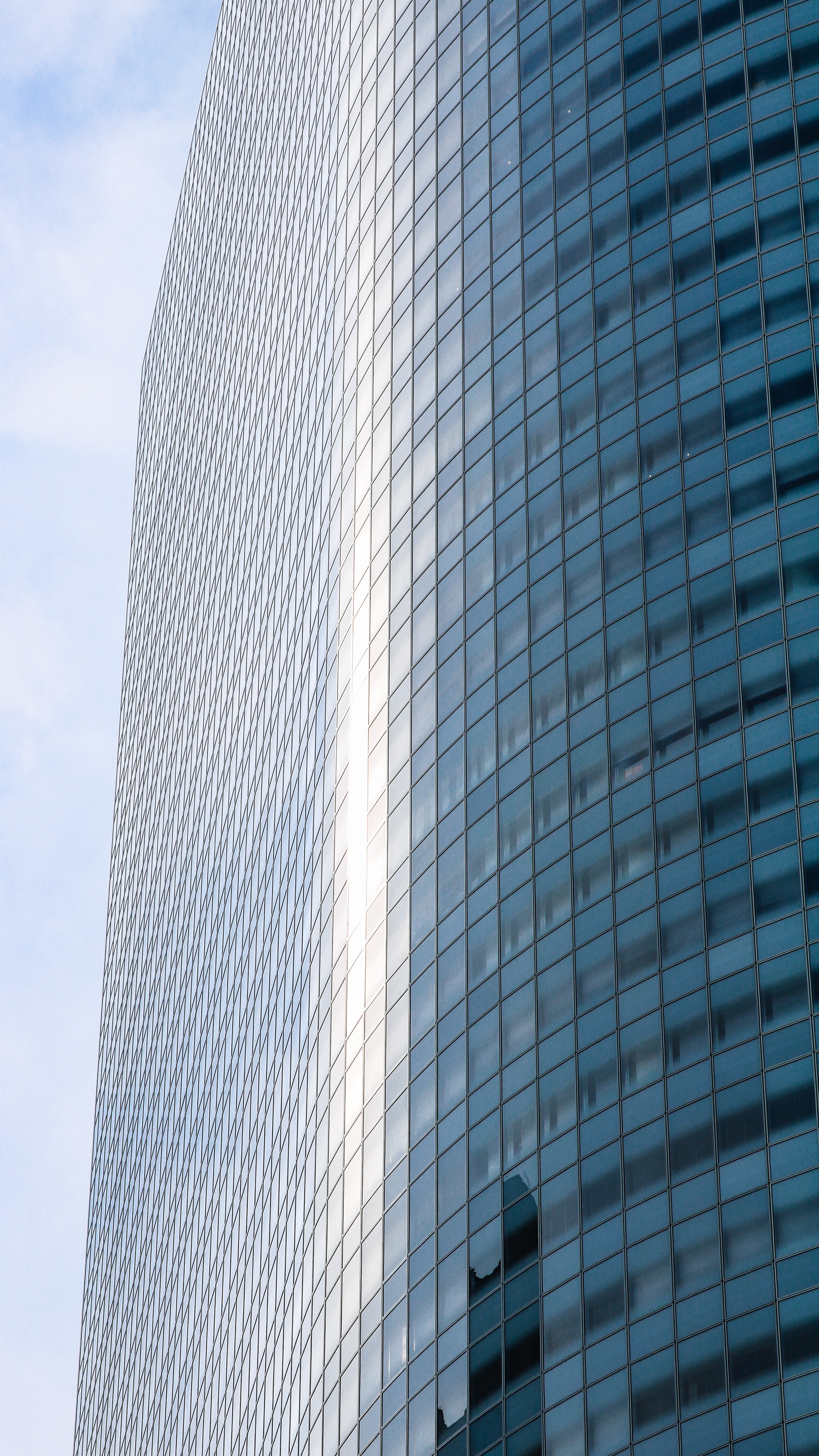 Modern Glass Skyscraper in Tokyo HD Phone Wallpaper