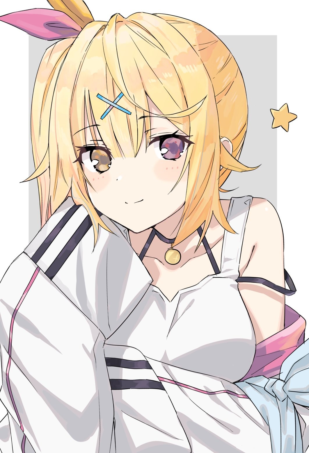 Anime girl with blonde hair and heterochromia HD Phone Wallpaper