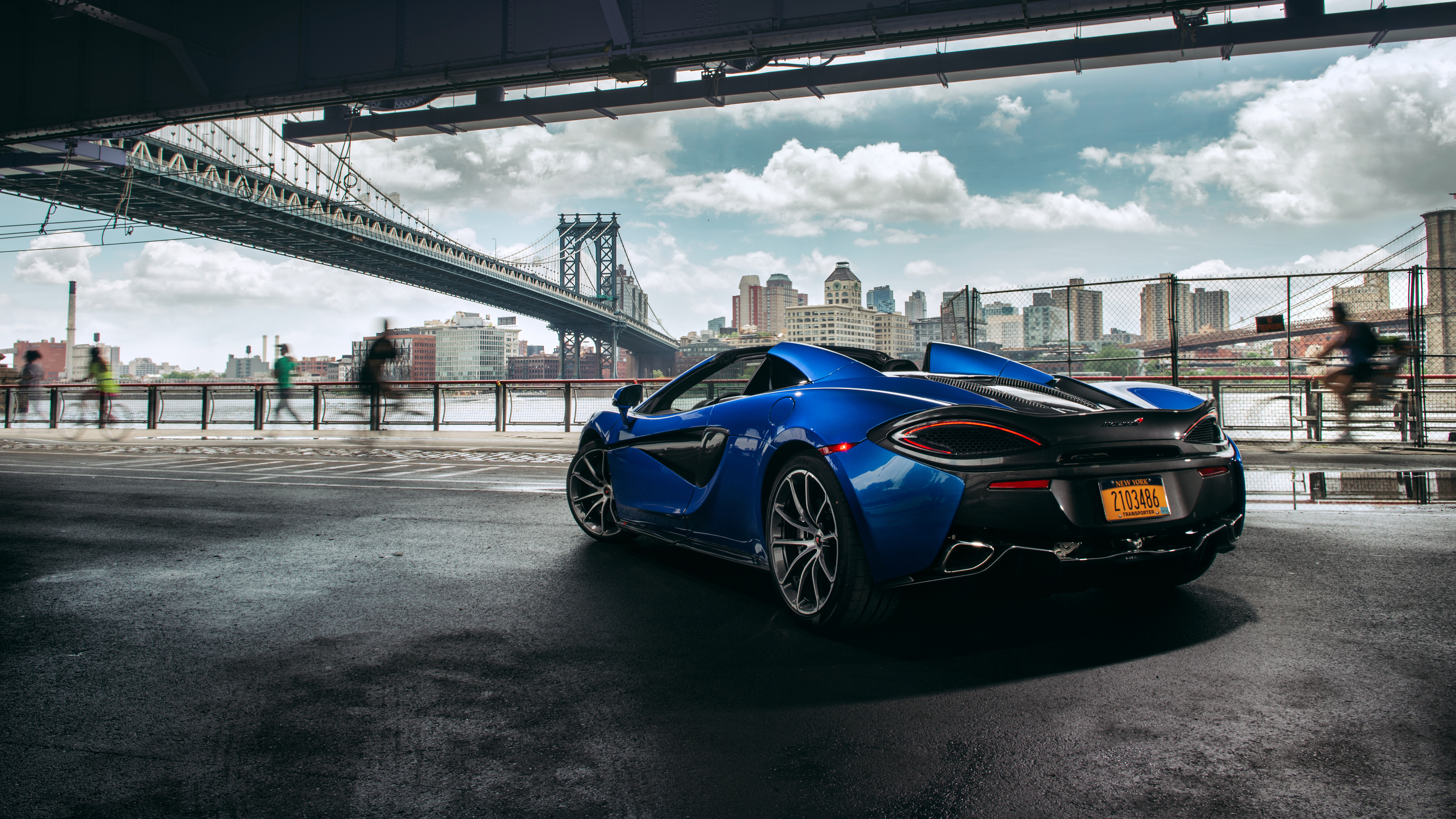 Blue McLaren 570S Spider near Brooklyn Bridge HD Wallpaper