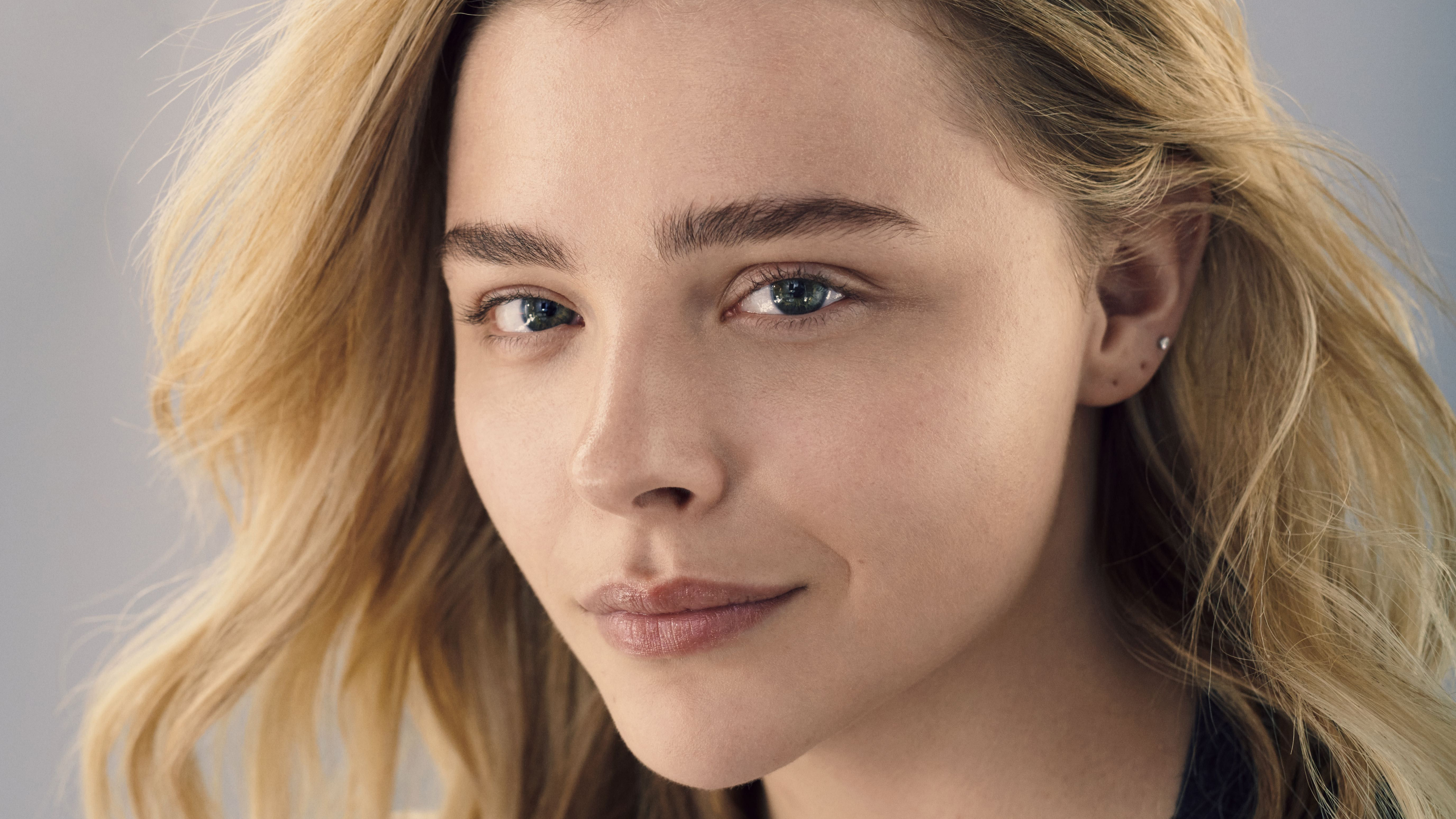 Chloe Grace Moretz HD Wallpaper