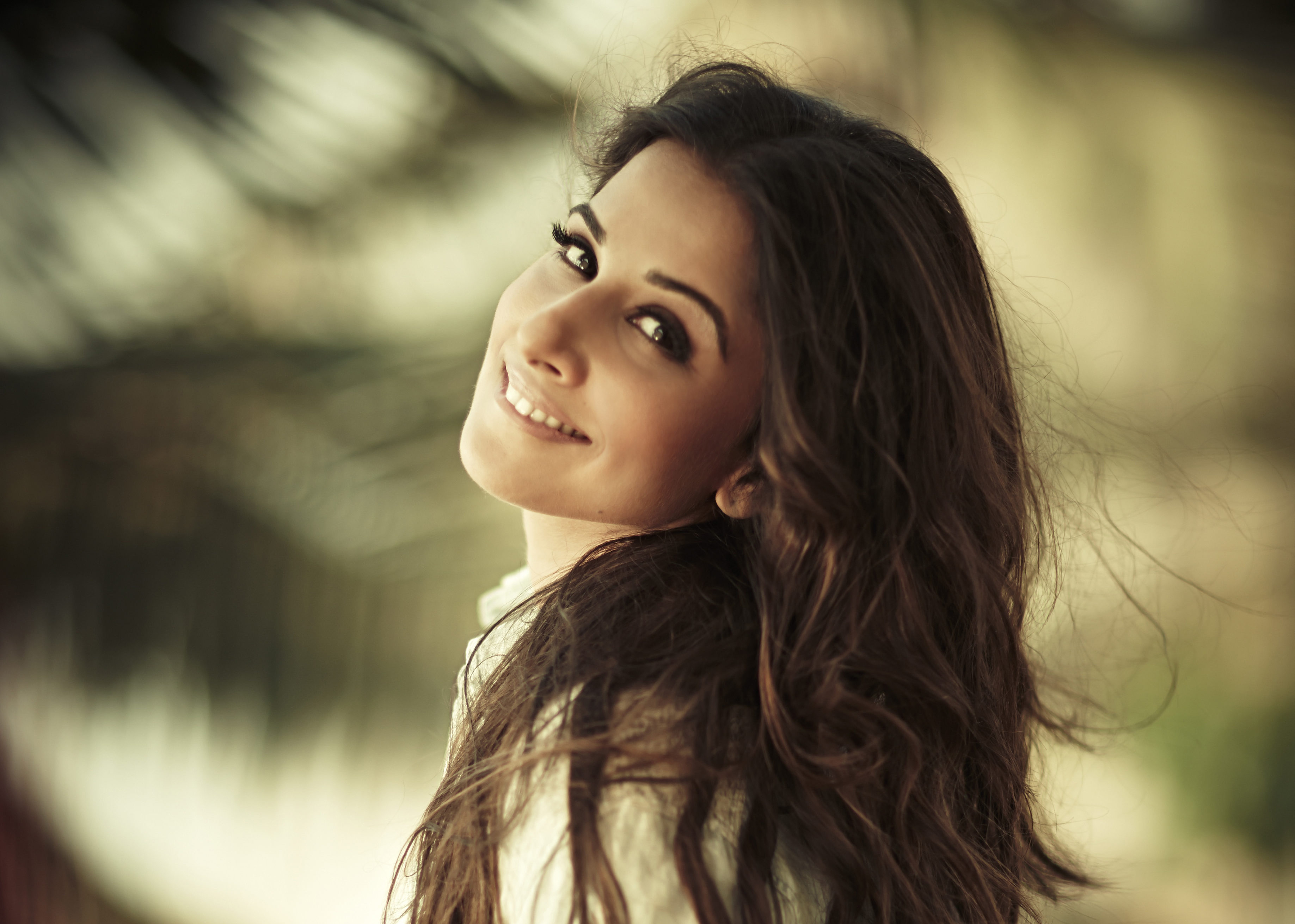 4K Bollywood actress Vidya Balan HD Wallpaper
