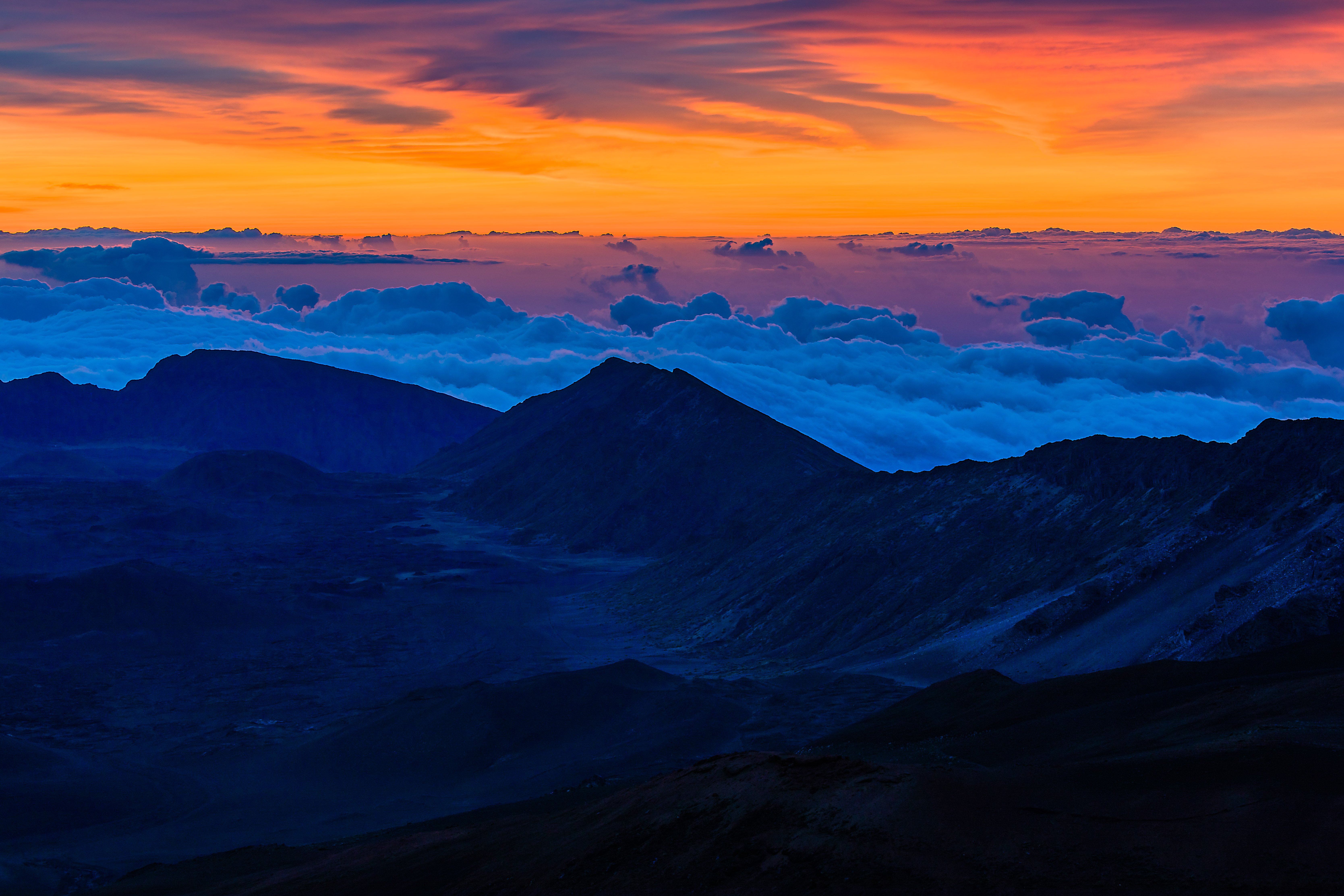 Haleakala Mountains at Dawn Above Clouds HD Wallpaper