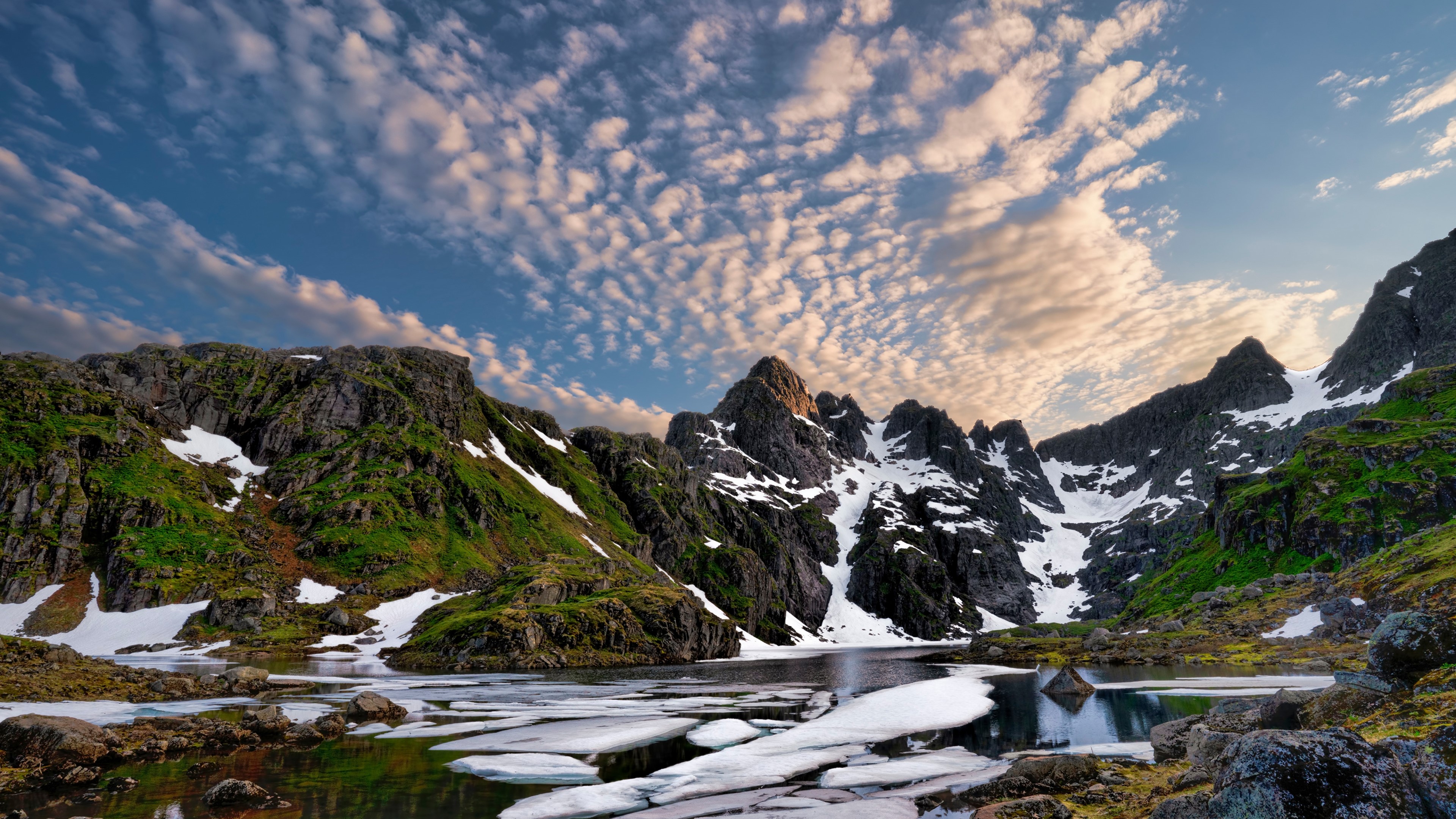 4K Mountains with Lake and Ice HD Wallpaper