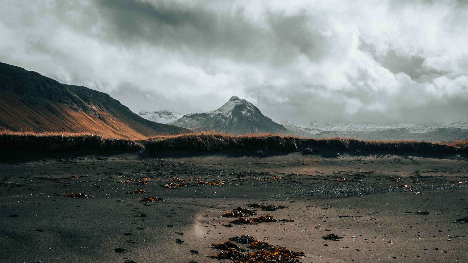 Mountain landscape with black sand beach HD Wallpaper