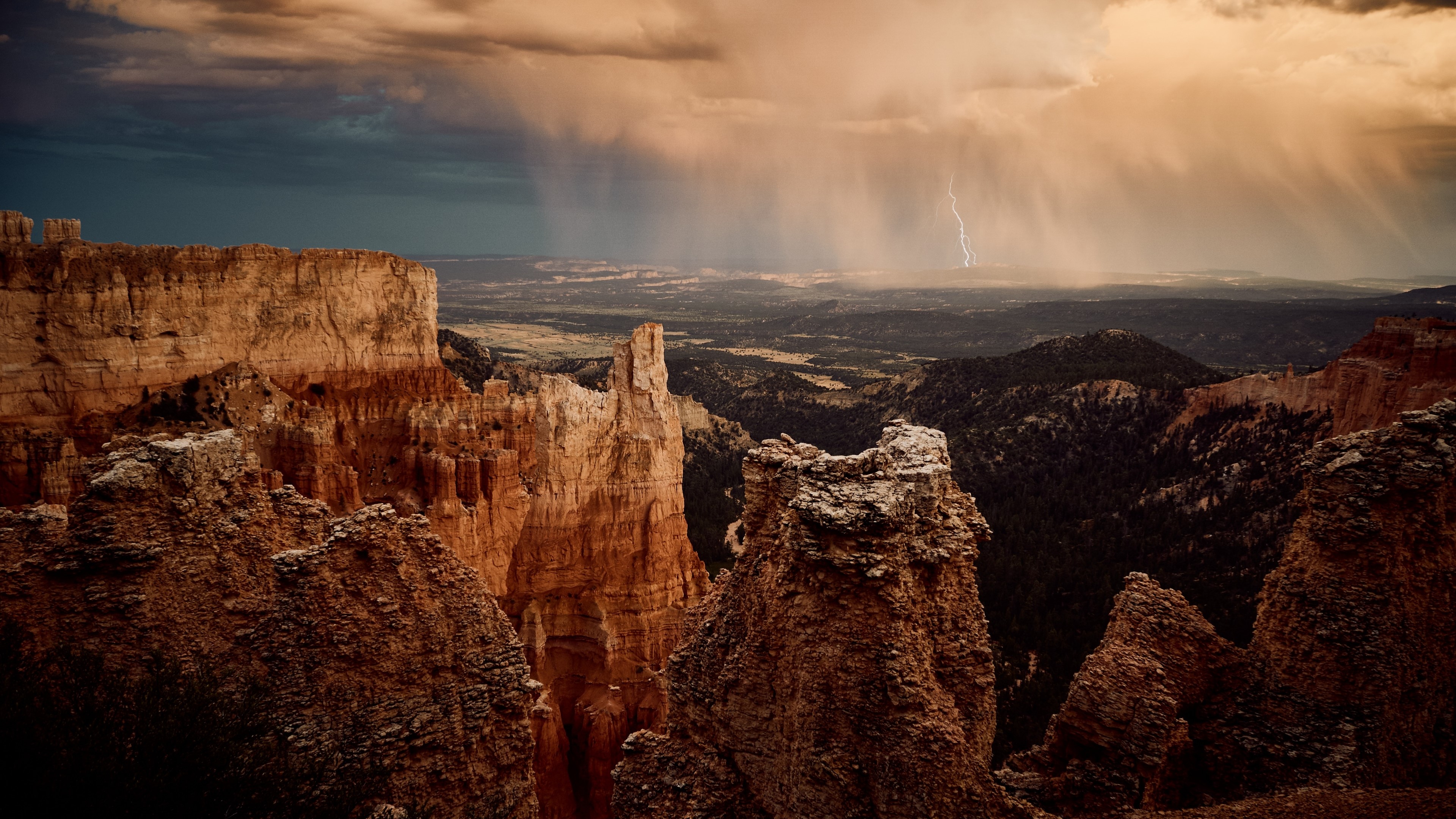 4K Bryce Canyon National Park Lightning Storm HD Wallpaper