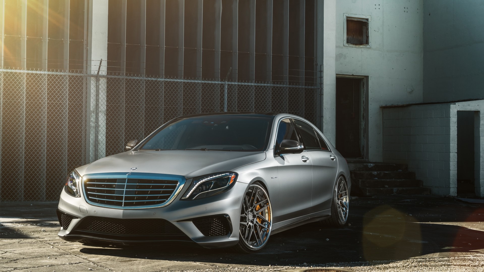 Silver Mercedes-Benz S-Class Sedan HD Wallpaper