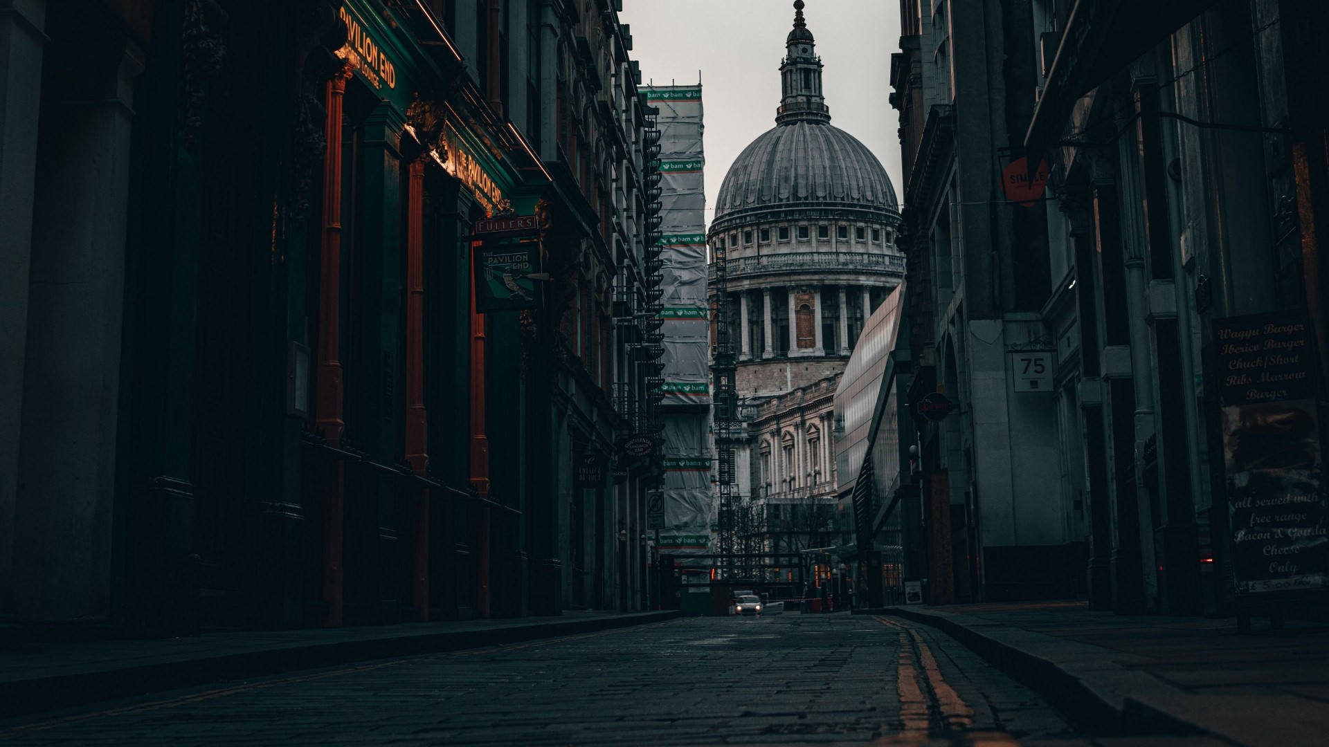 St. Paul's Cathedral street view HD Wallpaper