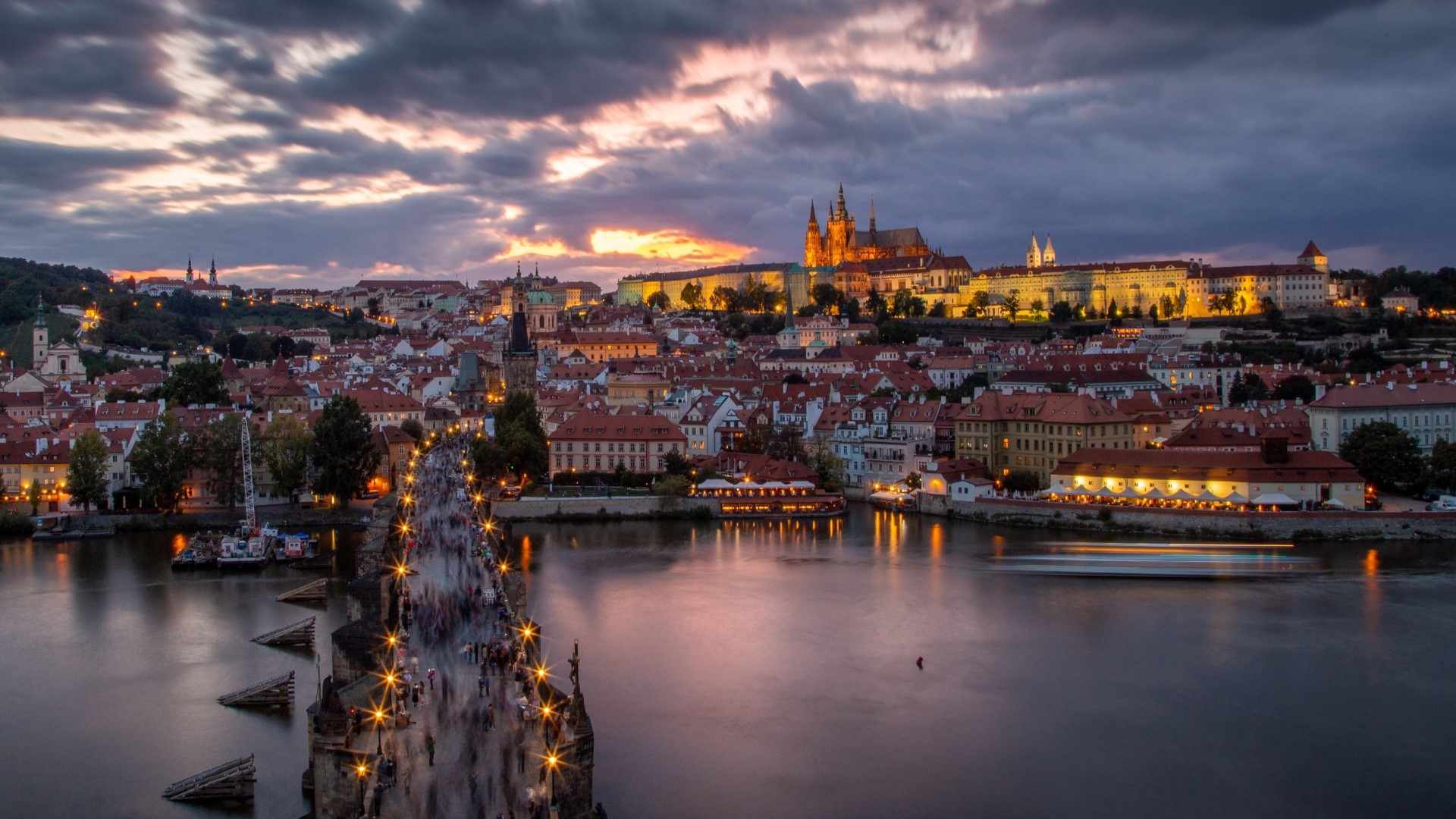 Charles Bridge at sunset in Prague HD Wallpaper