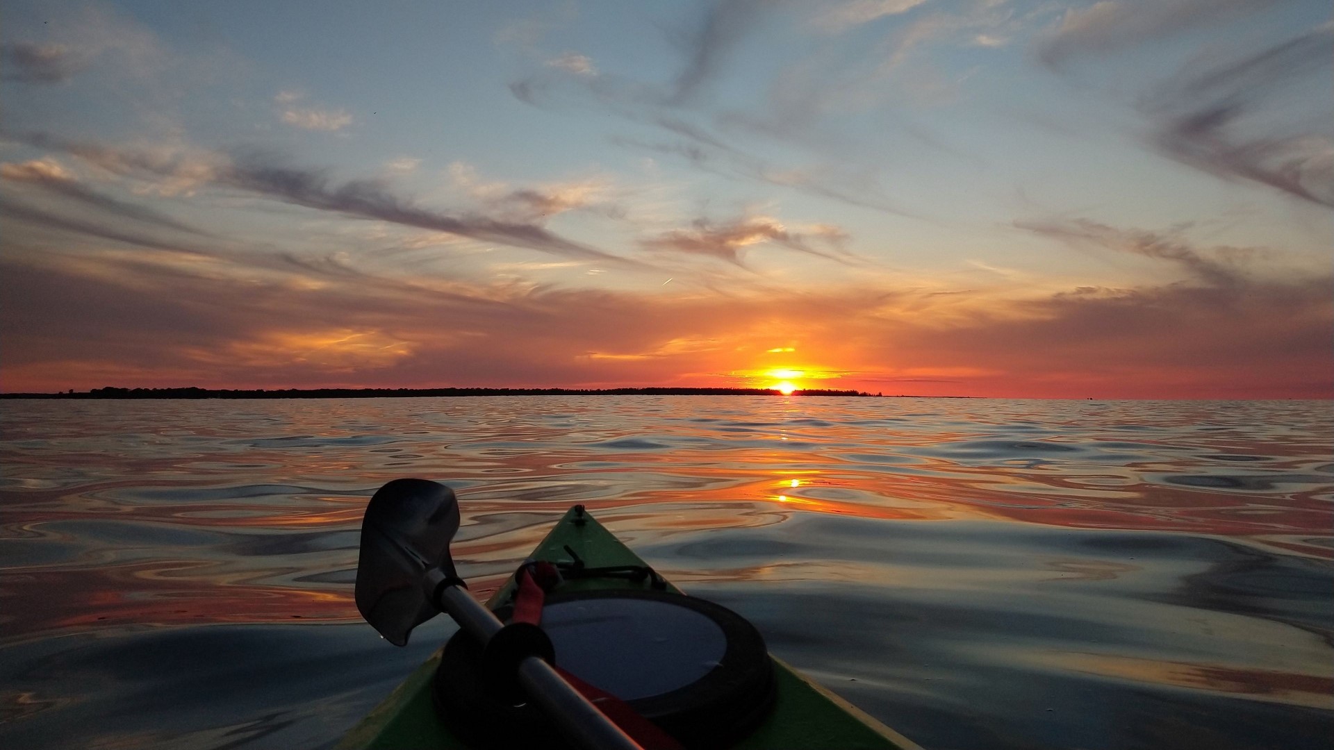 Kayaking at Sunset HD Wallpaper