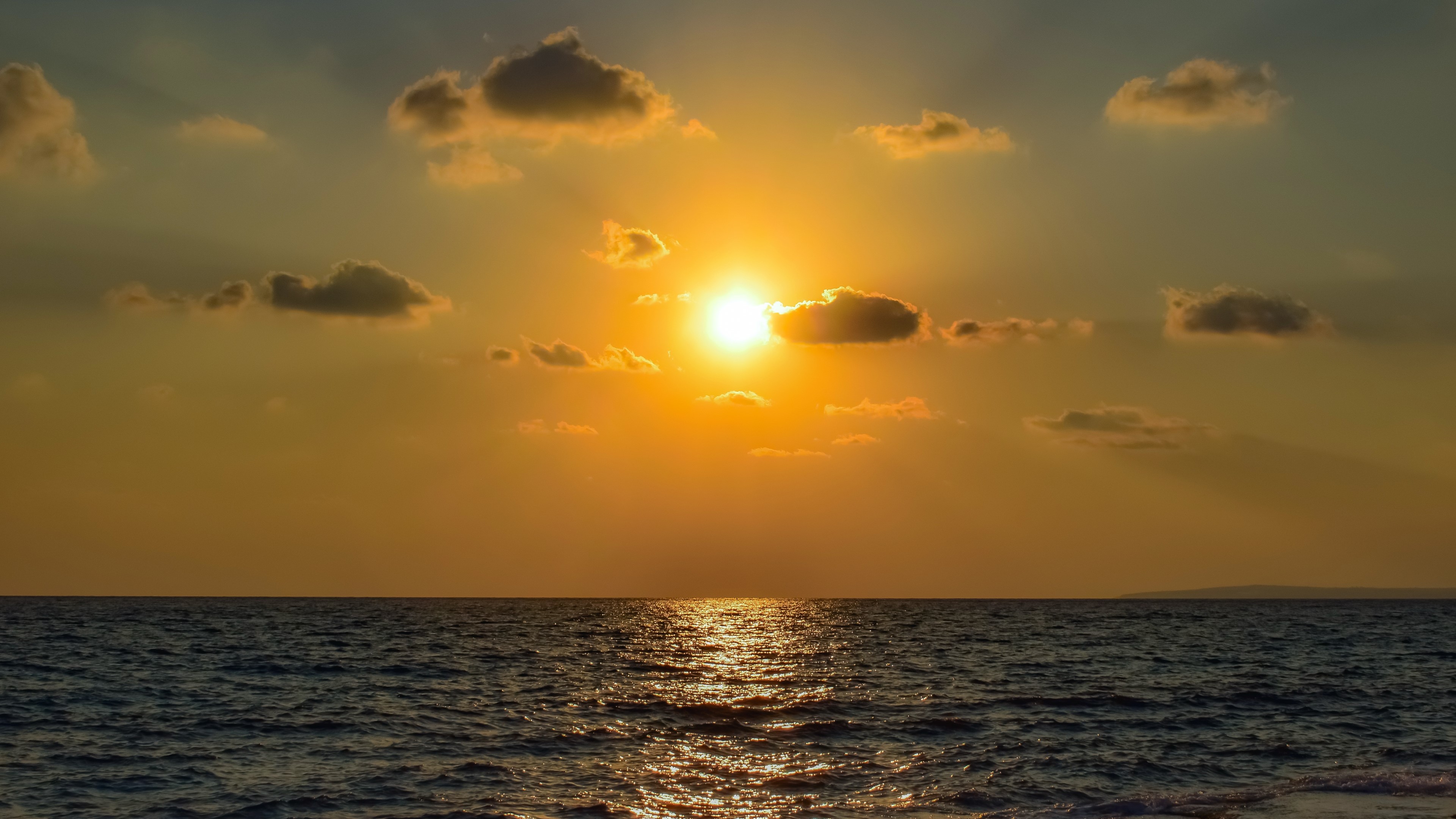 4K Sunset over the Ocean HD Wallpaper